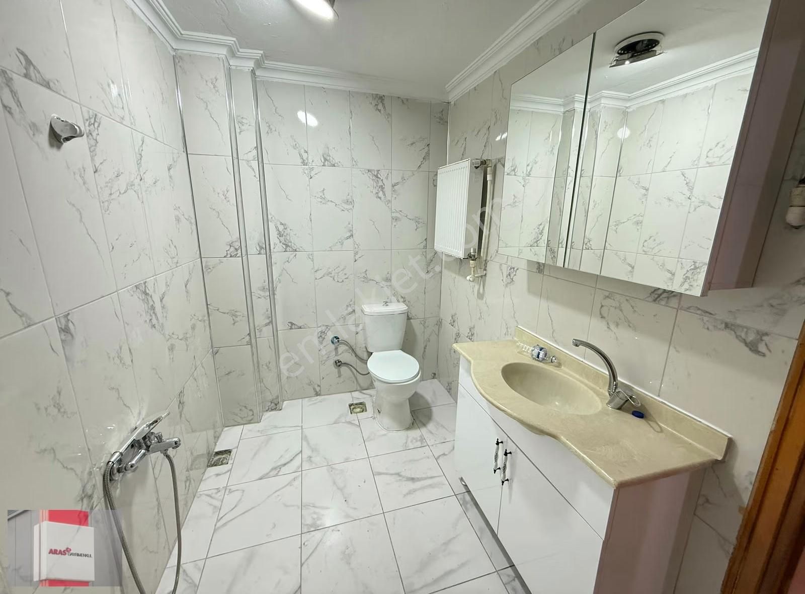 Aydınlık Evler Mah. De Merkezi Konumda 5+1 Dublex Bakımlı Daire - Görsel 8