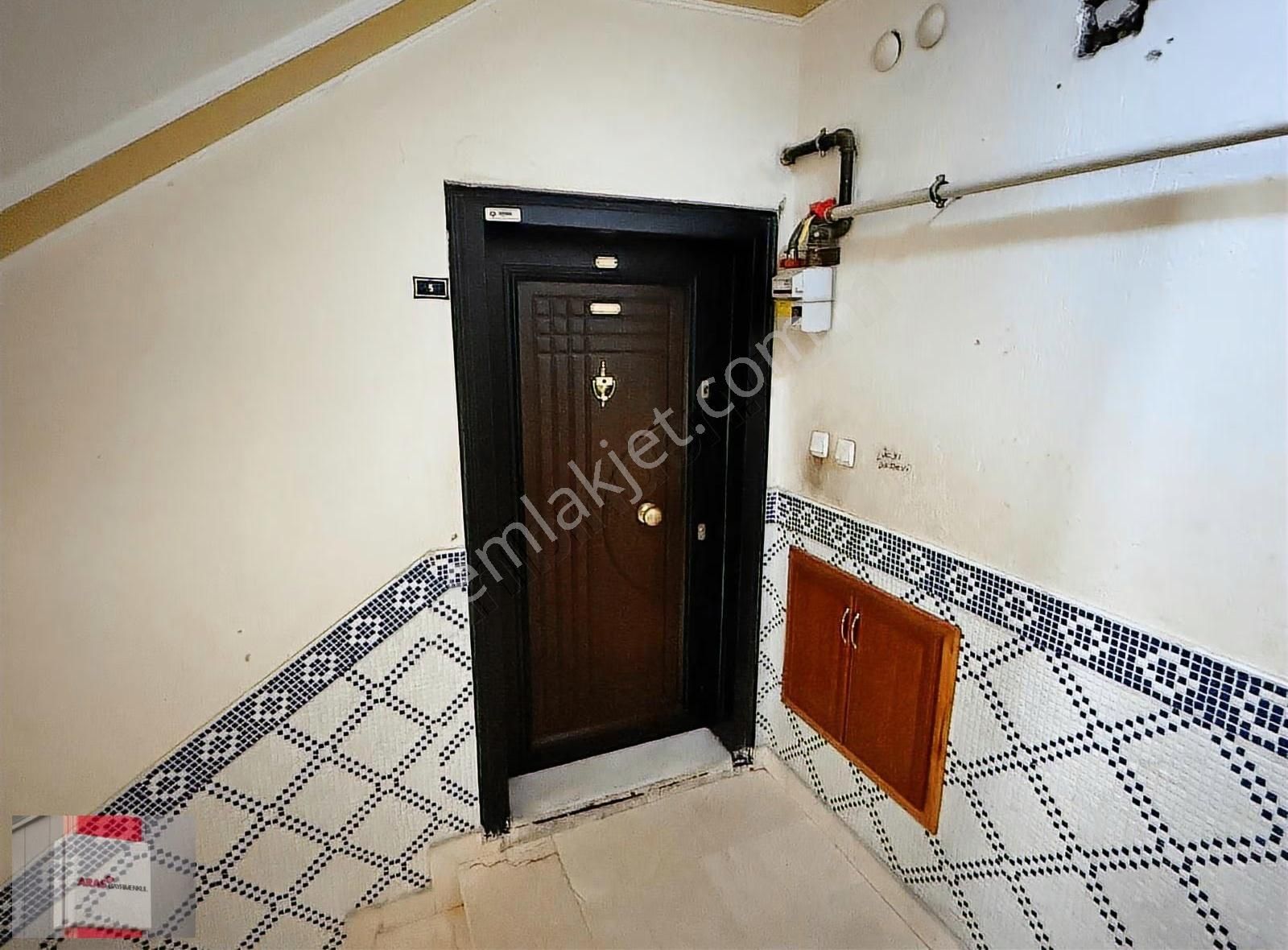 Aydınlık Evler Mah. De Merkezi Konumda 5+1 Dublex Bakımlı Daire - Görsel 10