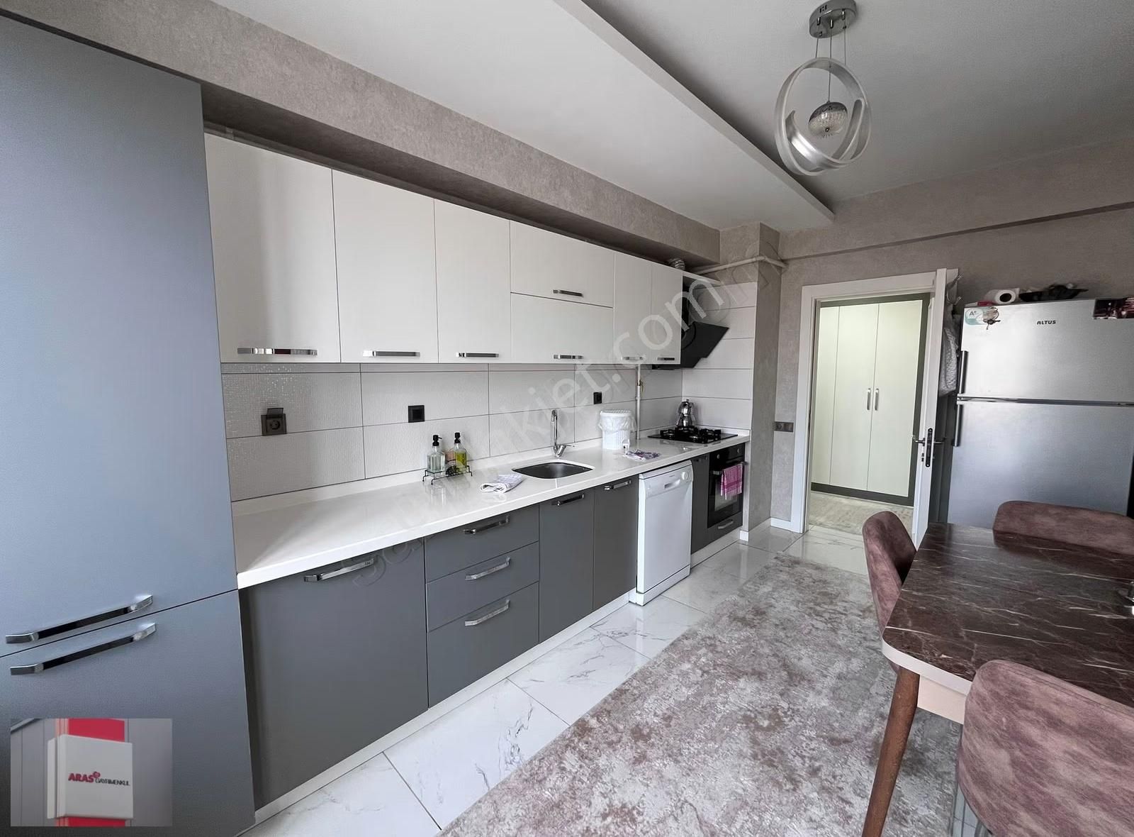 Selehattin Eyyubi Mah. Site İçi Sıfır Ayarında 3+1 Ara Kat Daire - Görsel 6