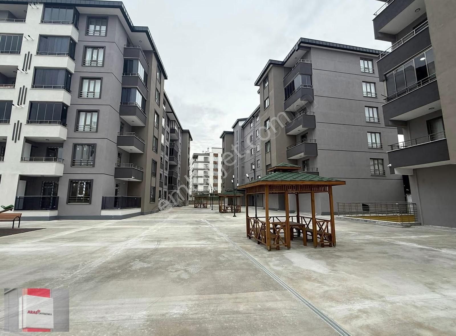 Aras Gyo Vuslat Konutları Hacıveys Zade Mah.site İçi 3+1 Ara Kat - Görsel 11