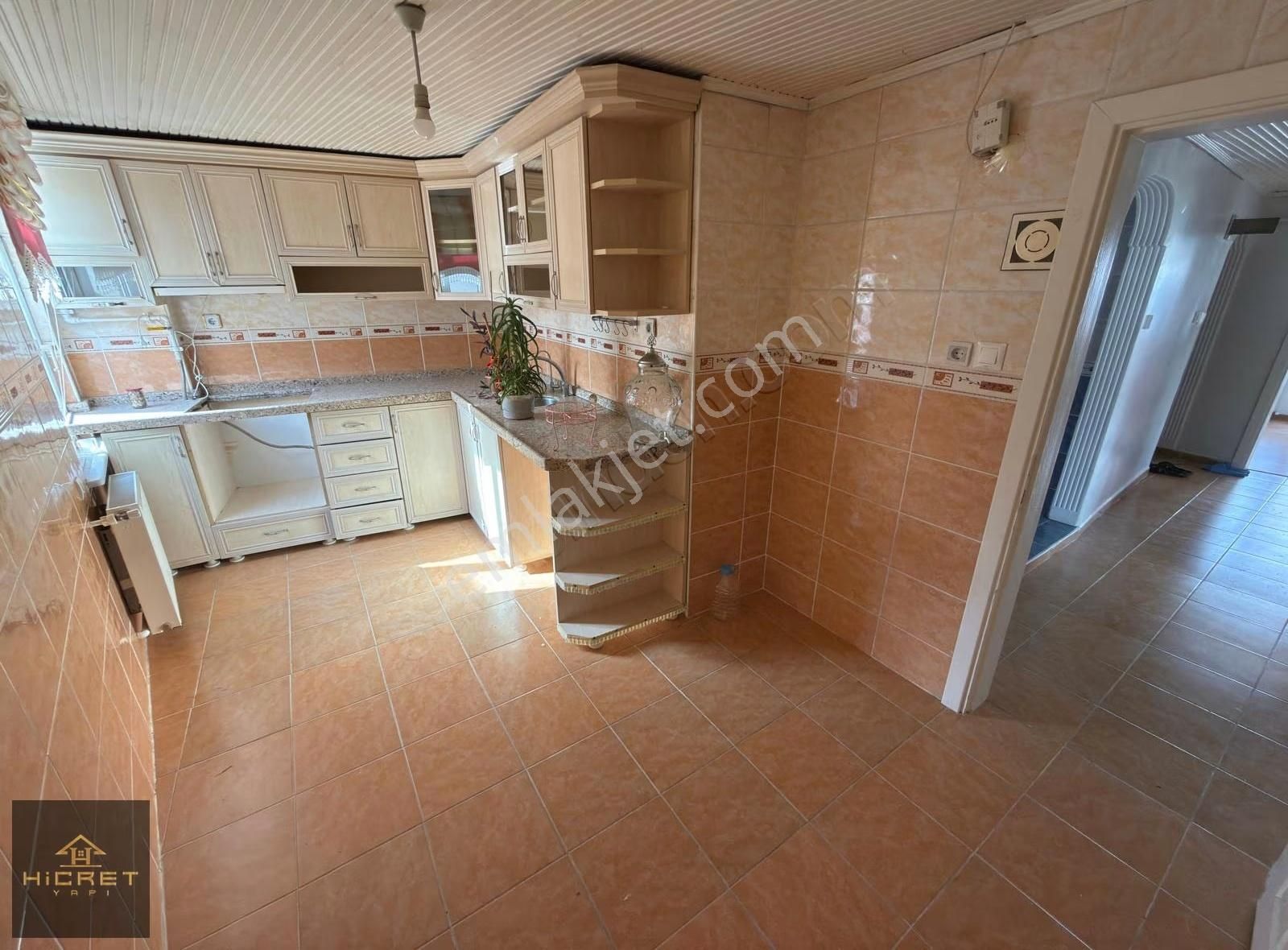 Hicret'den U.mumcu Mh. Tramvaya Yakın 2+1 90 M² Çatı Katı Daire - Görsel 4