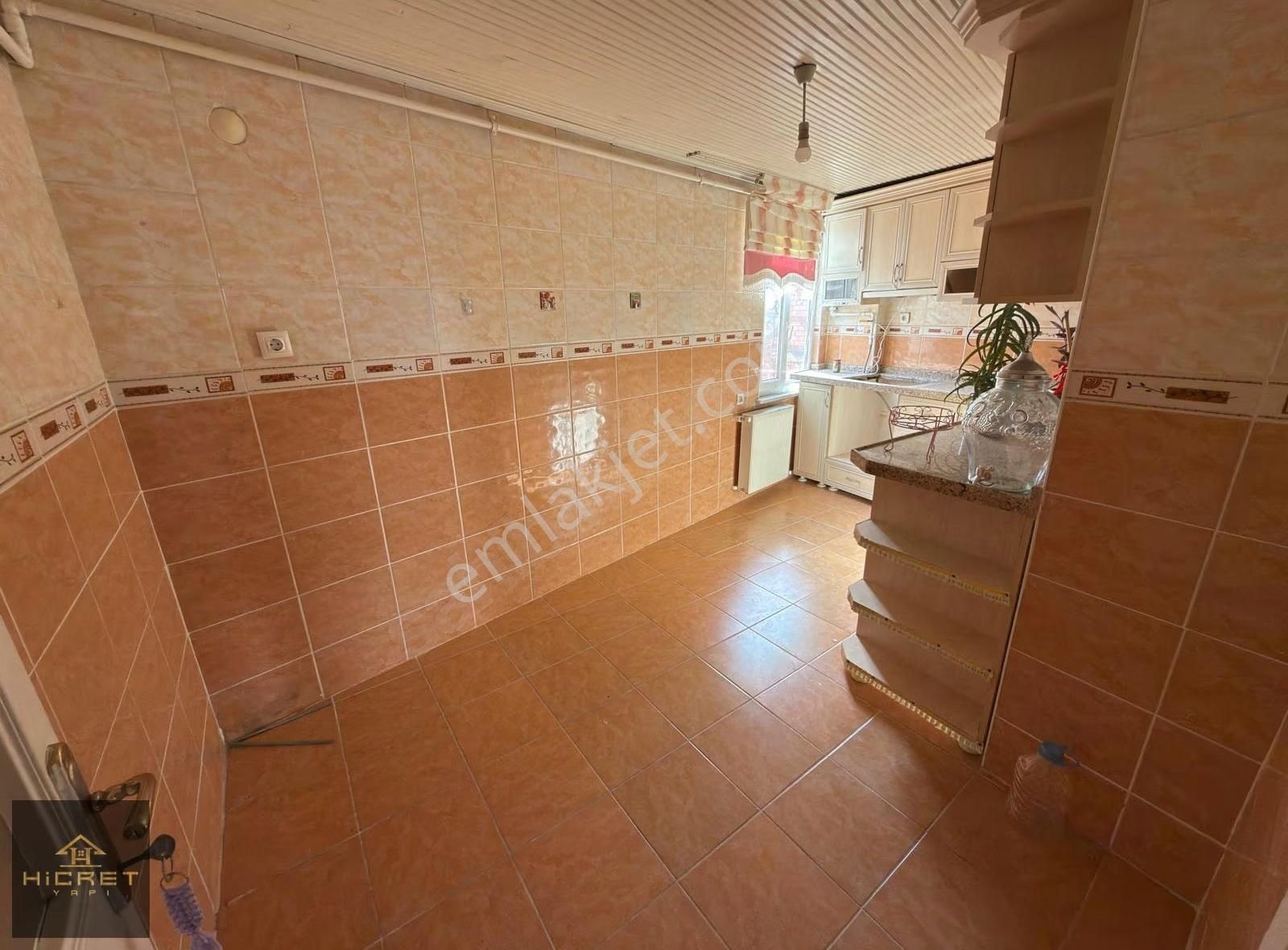 Hicret'den U.mumcu Mh. Tramvaya Yakın 2+1 90 M² Çatı Katı Daire - Görsel 2