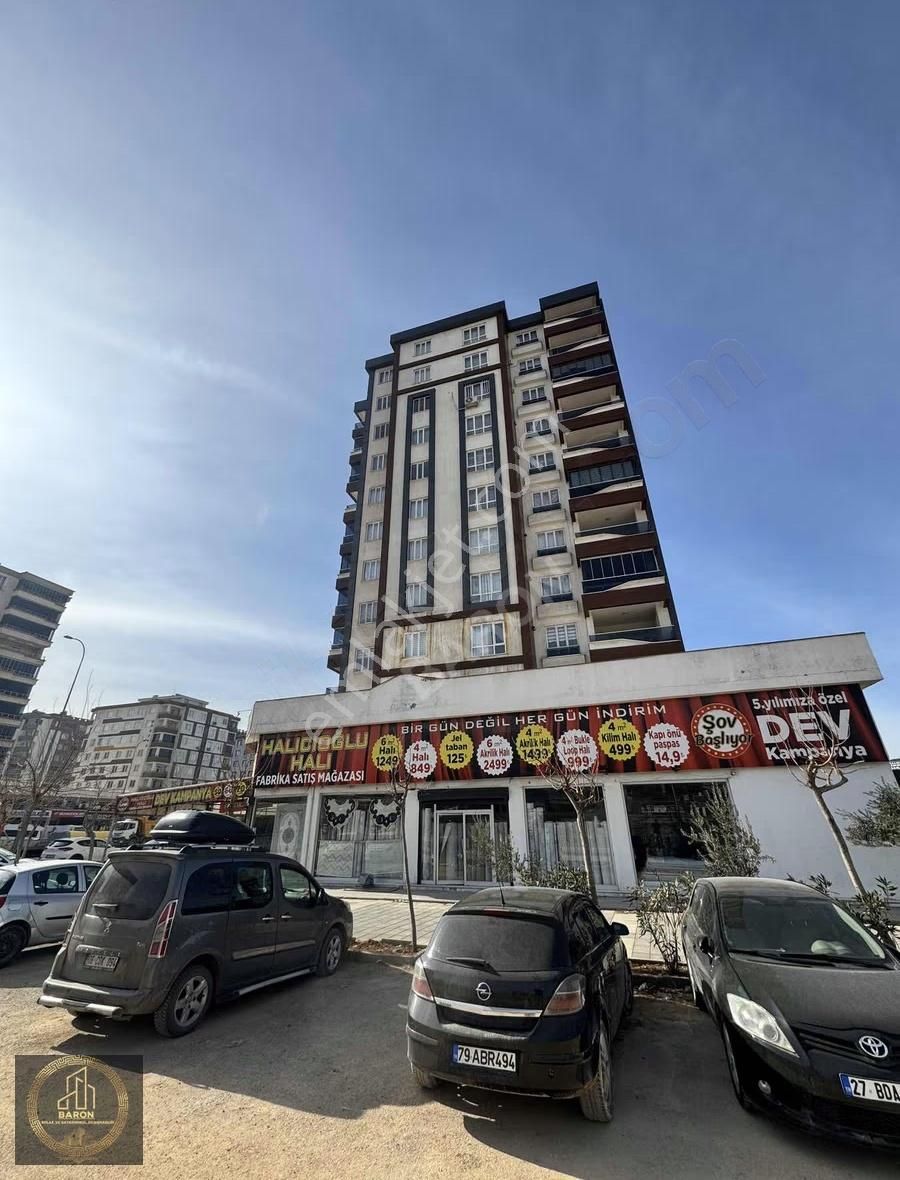 Baron Dan Fıstıklık Ana Bulvarda Lüx 3+1 Acil Satılık - Görsel 7