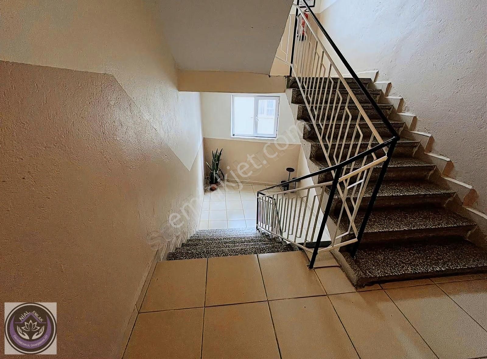 Balıkesir Çarşı Merkezde Kiralık Komple Bina - Görsel 7