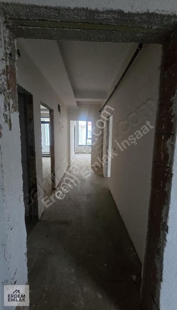 Büyükdere Mahallesinde Satılık 3+1 Daire