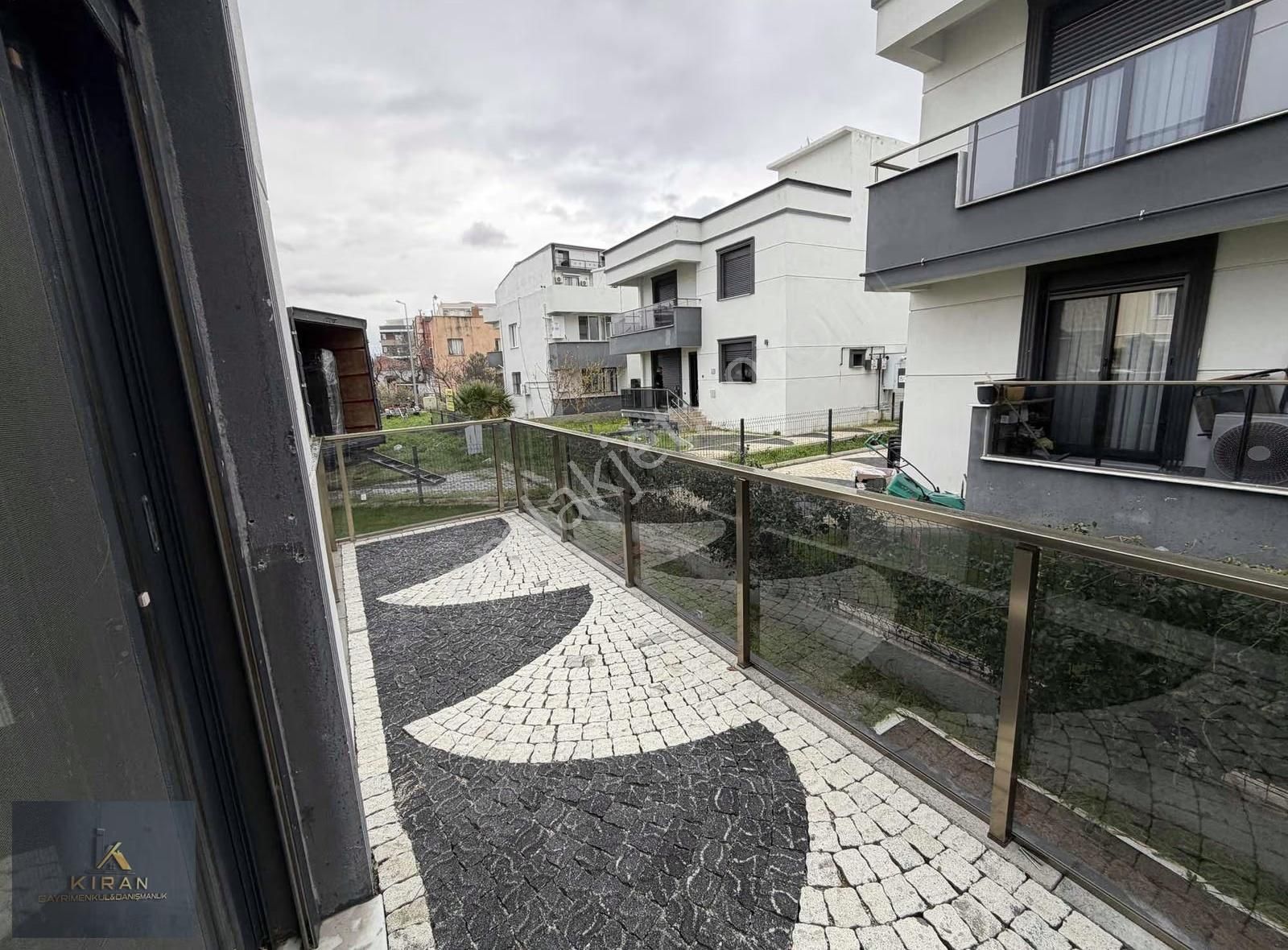 Yenişakran Mah. Satılık 2+1 Geniş Bahçeli Denize Yakın Villa - Görsel 4