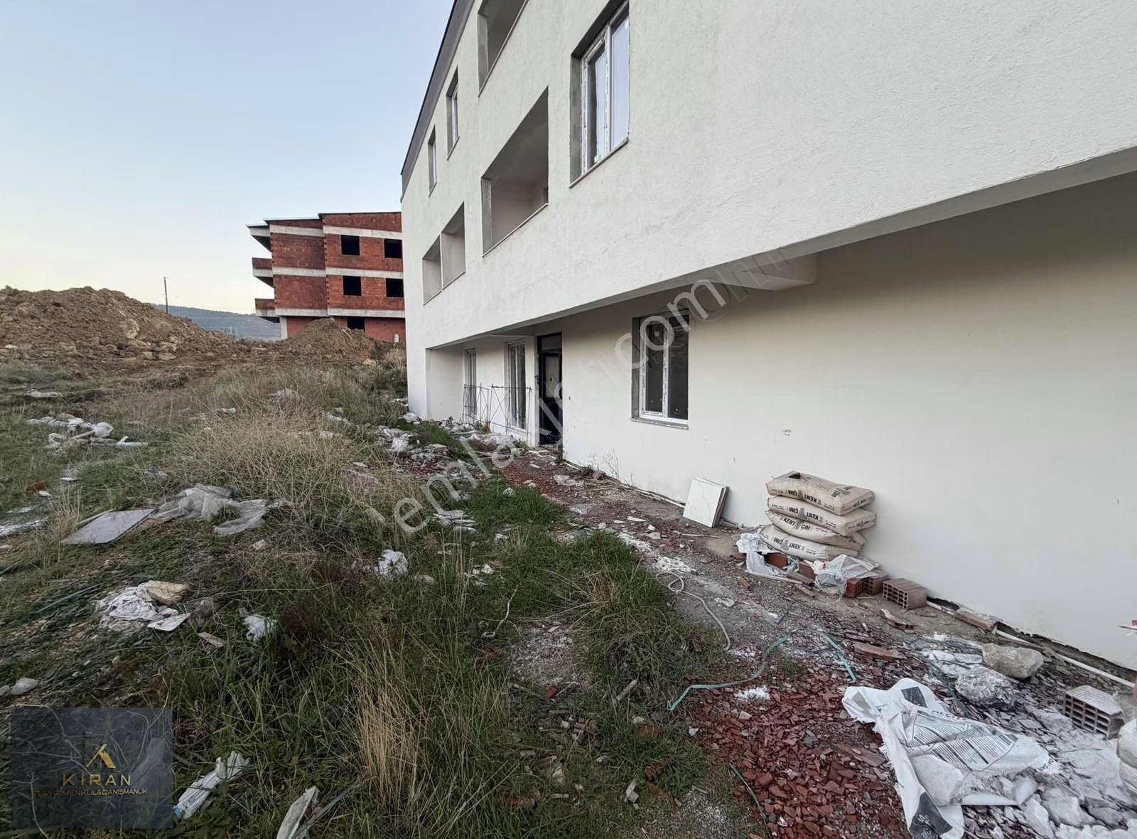 İzmir Aliağa Yeni Mahallede Satılık 2+1 Daire - Görsel 12