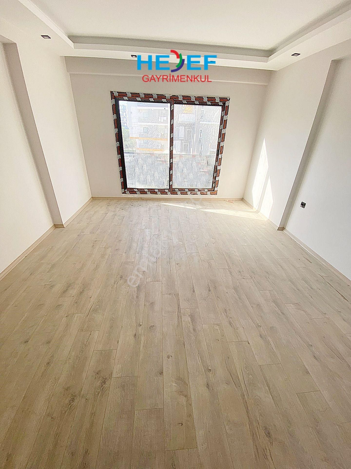 Hedef'ten Eski Mezitli'de Site İçerisinde Bağımsız Mutfaklı 2+1 - Görsel 9