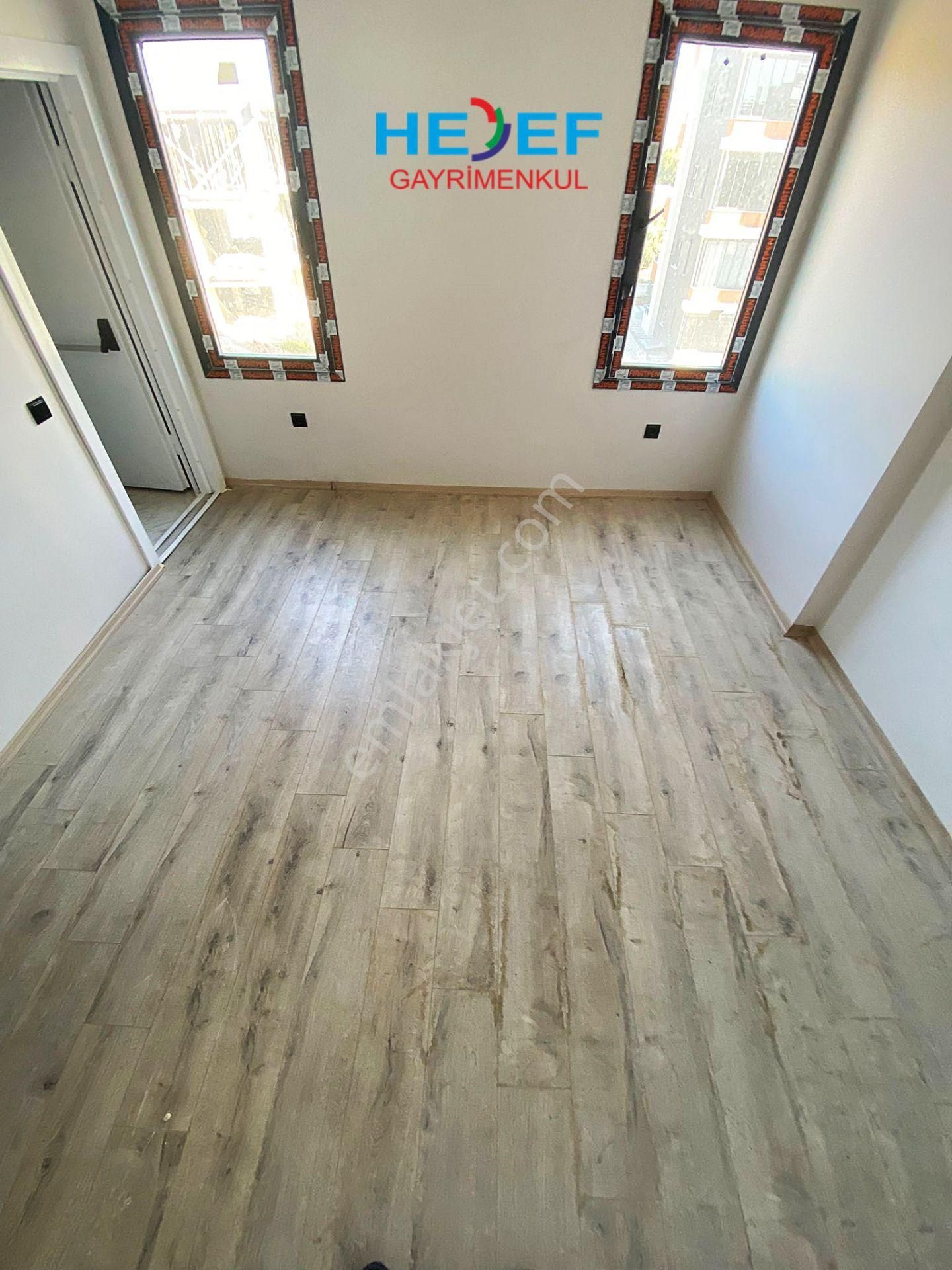 Hedef'ten Eski Mezitli'de Site İçerisinde Bağımsız Mutfaklı 2+1 - Görsel 18