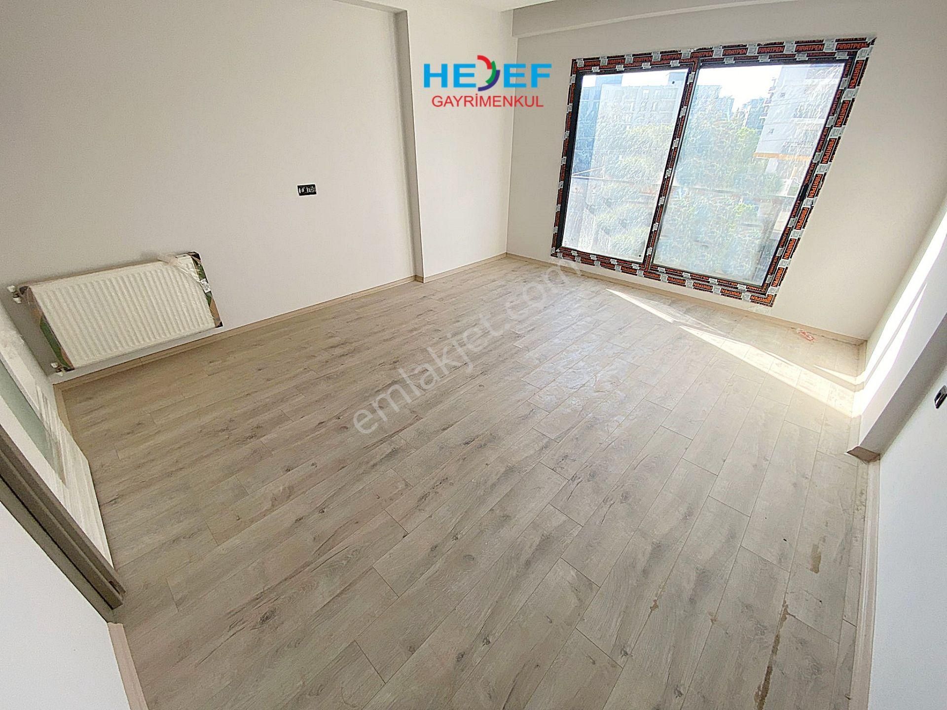 Hedef'ten Eski Mezitli'de Site İçerisinde Bağımsız Mutfaklı 2+1 - Görsel 8