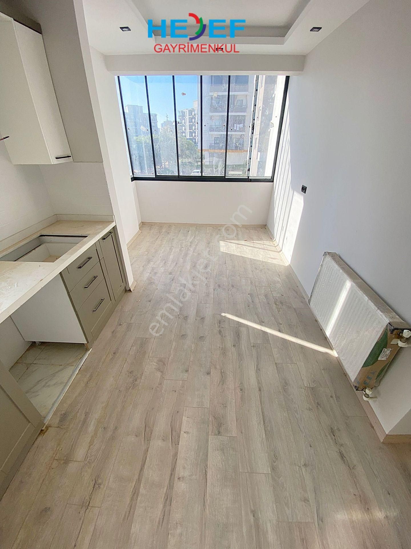 Hedef'ten Eski Mezitli'de Site İçerisinde Bağımsız Mutfaklı 2+1 - Görsel 4