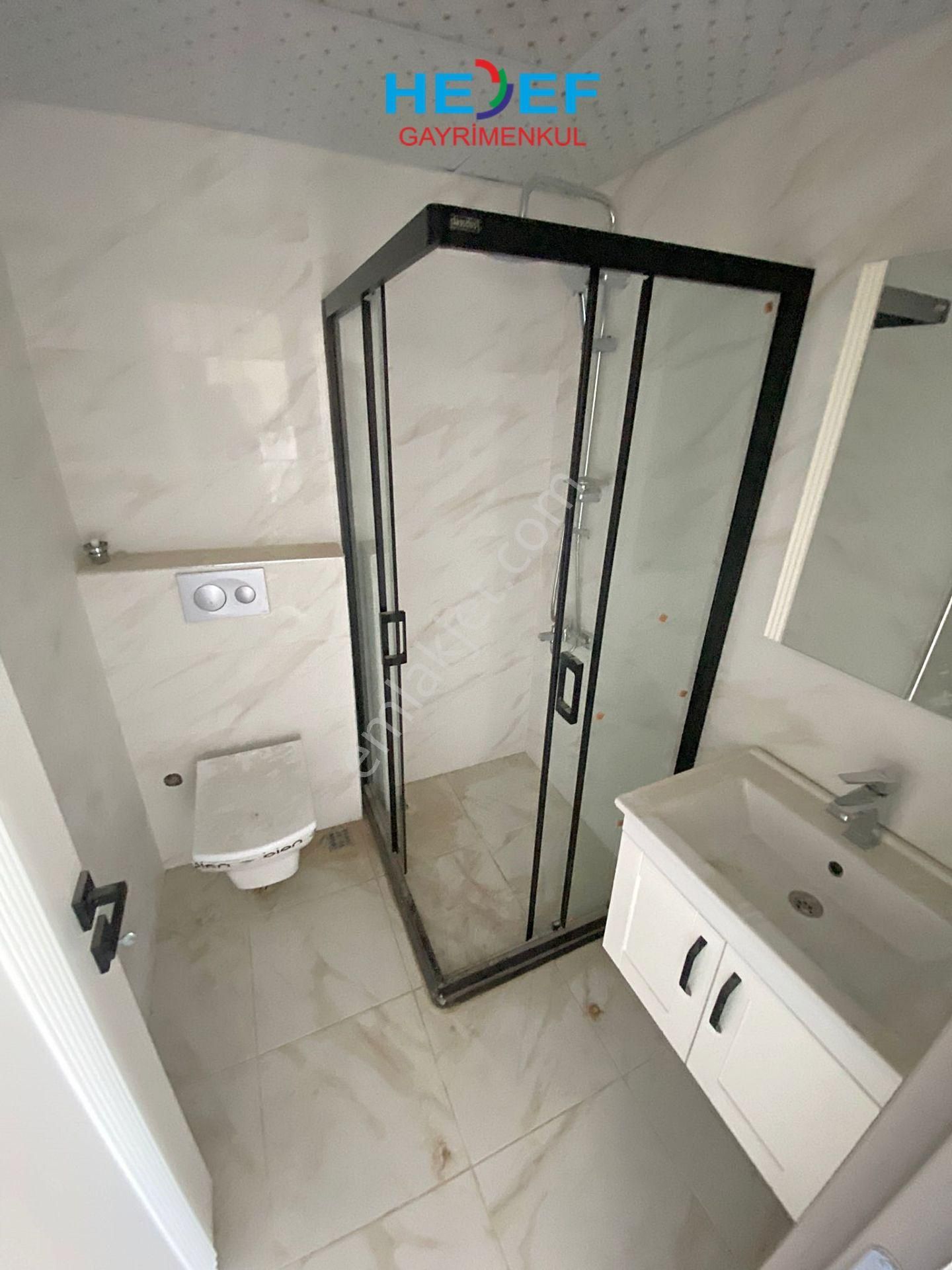 Hedef'ten Eski Mezitli'de Site İçerisinde Bağımsız Mutfaklı 2+1 - Görsel 21