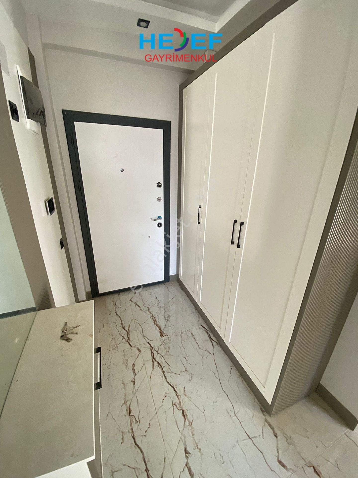 Hedef'ten Eski Mezitli'de Site İçerisinde Bağımsız Mutfaklı 2+1 - Görsel 24