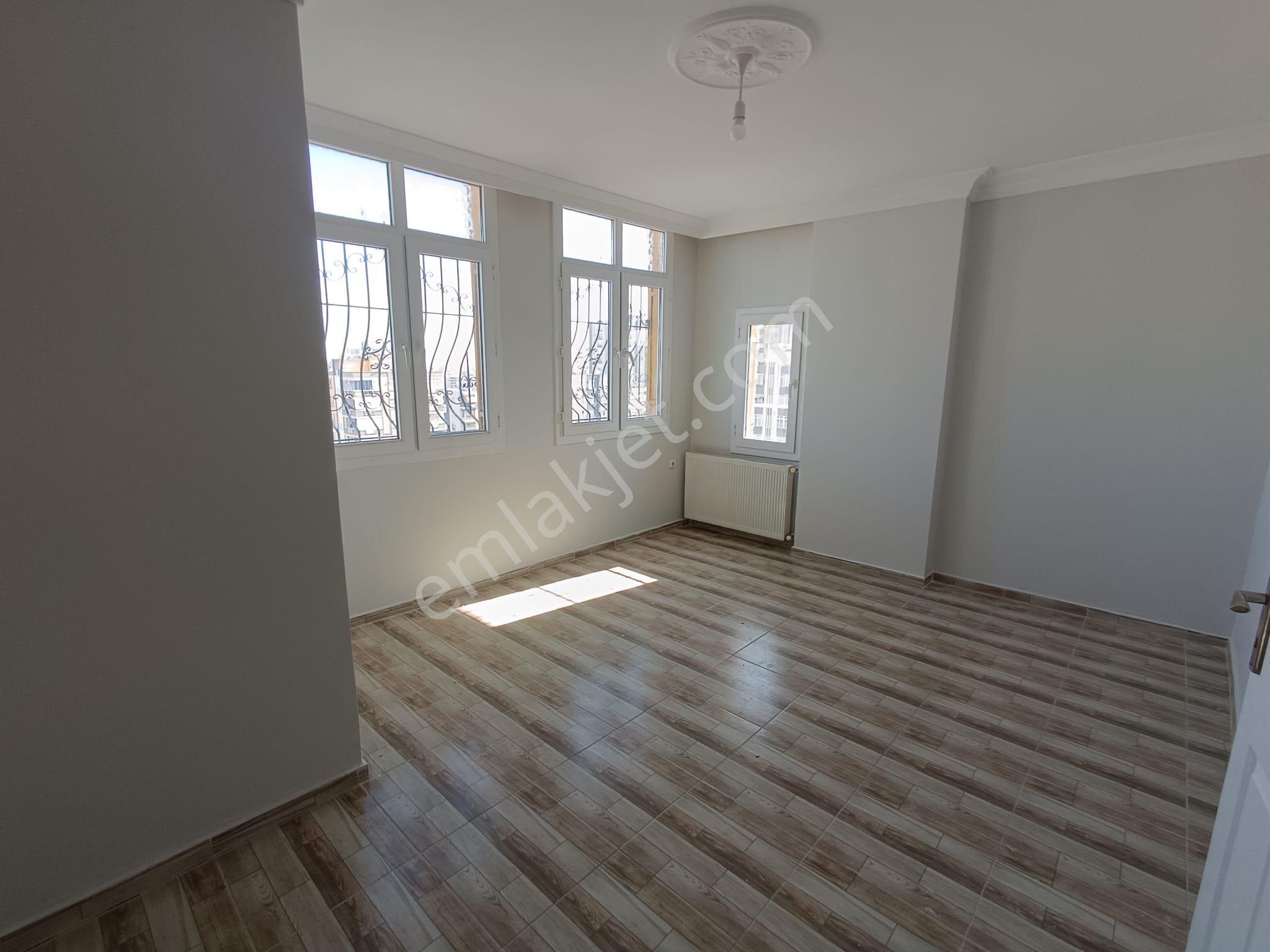 Güzelyalı Mah. T. Özala Yürüme Mesafesinde 3+1 Kapalı Mutfak+doğalgazlı+ankastreli+kiralık Daire - Görsel 12