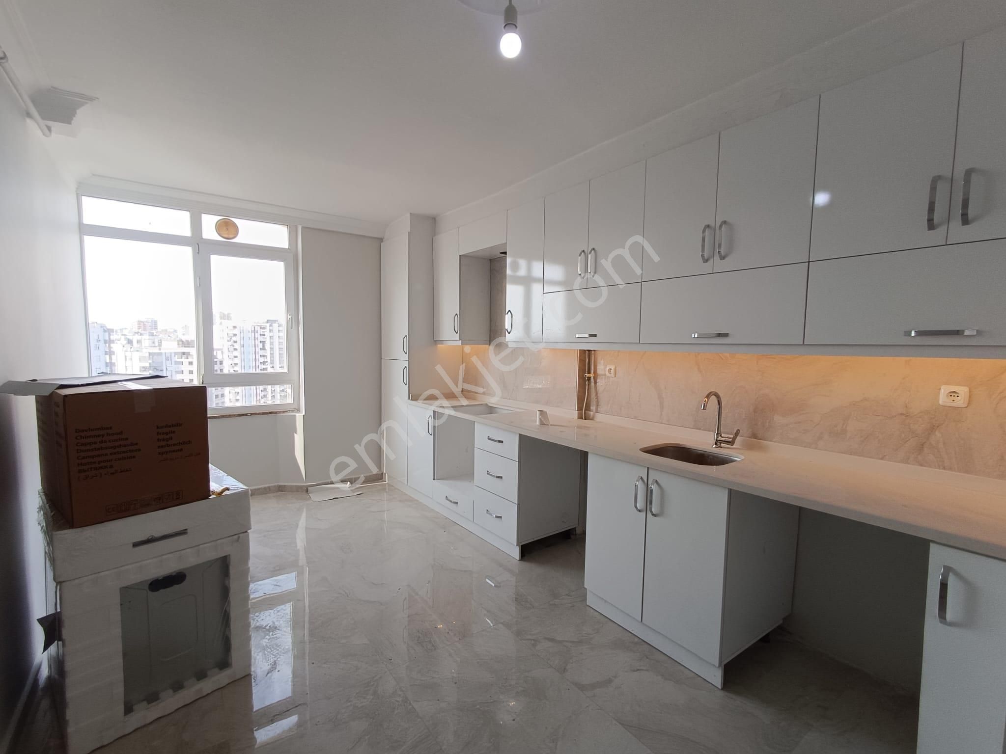 Güzelyalı Mah. T. Özala Yürüme Mesafesinde 3+1 Kapalı Mutfak+doğalgazlı+ankastreli+kiralık Daire - Görsel 5