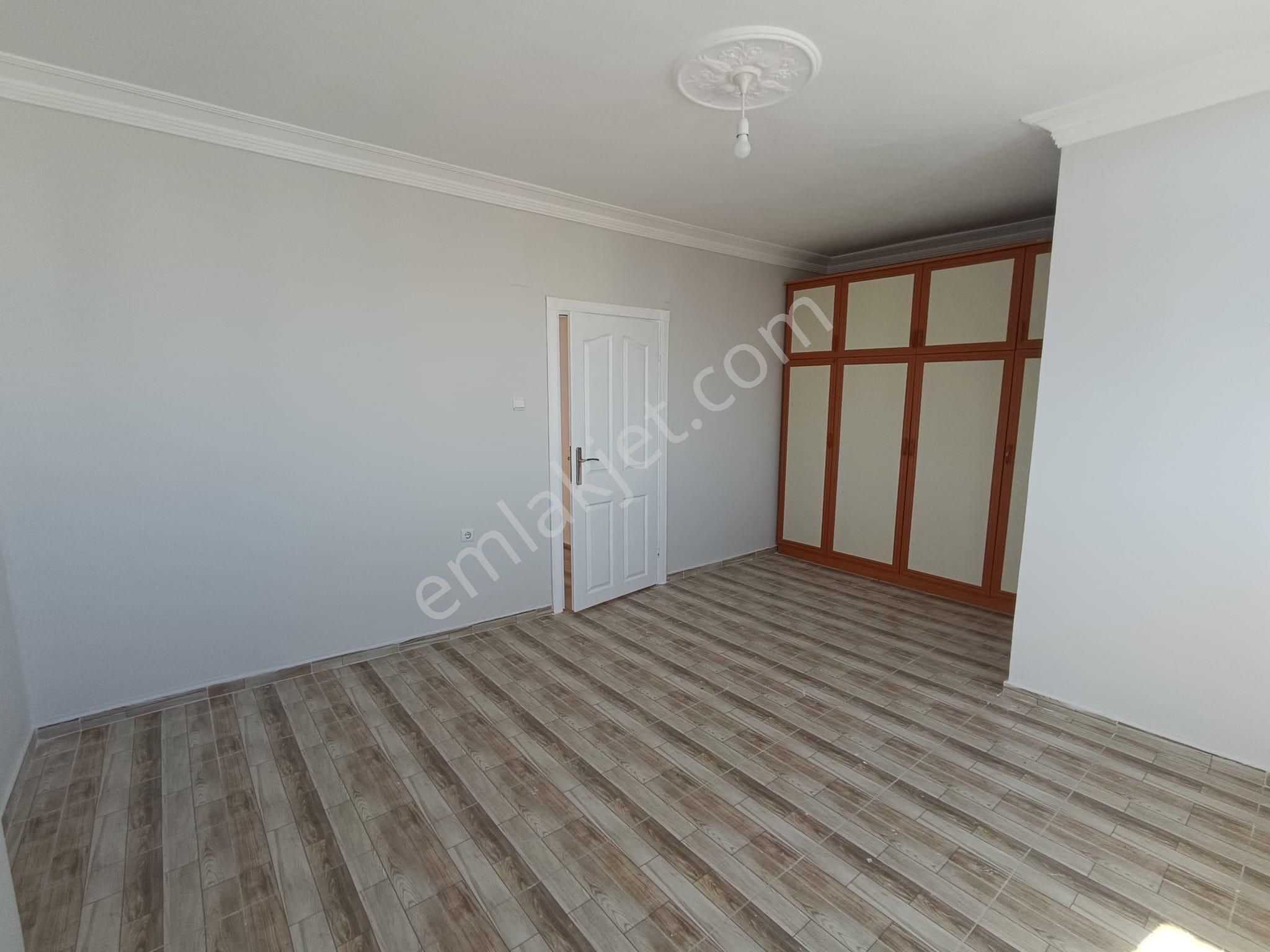 Güzelyalı Mah. T. Özala Yürüme Mesafesinde 3+1 Kapalı Mutfak+doğalgazlı+ankastreli+kiralık Daire - Görsel 22