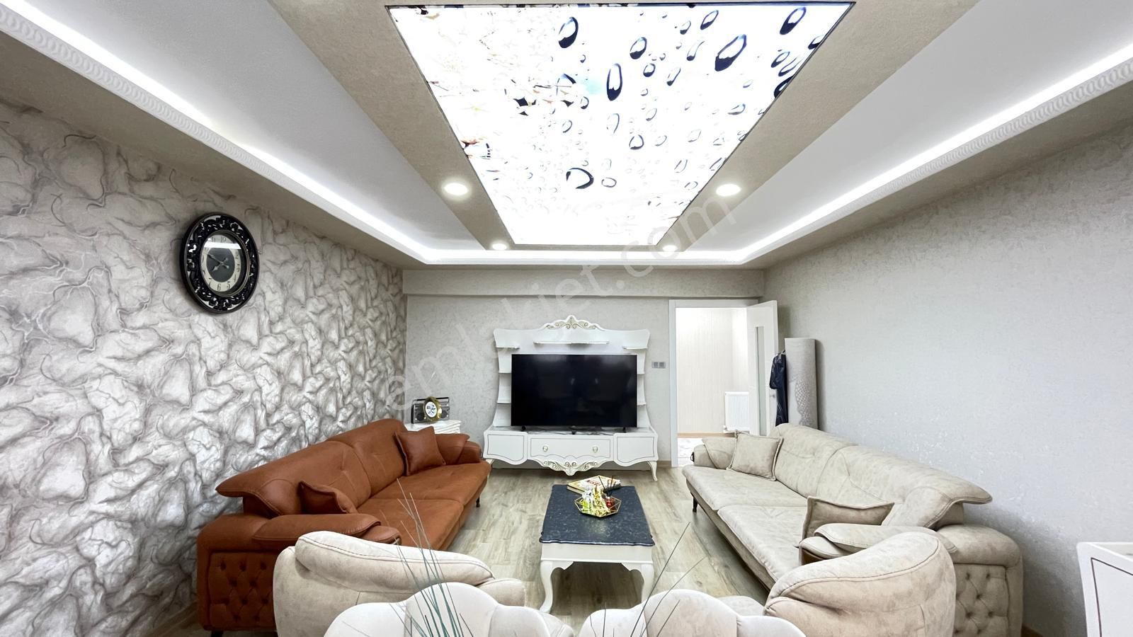 Pursaklar Saray Mehmet Zengin Emlak'tan Otoparklı 9.kat 3+1 Lüks Sitede Daire - Görsel 17