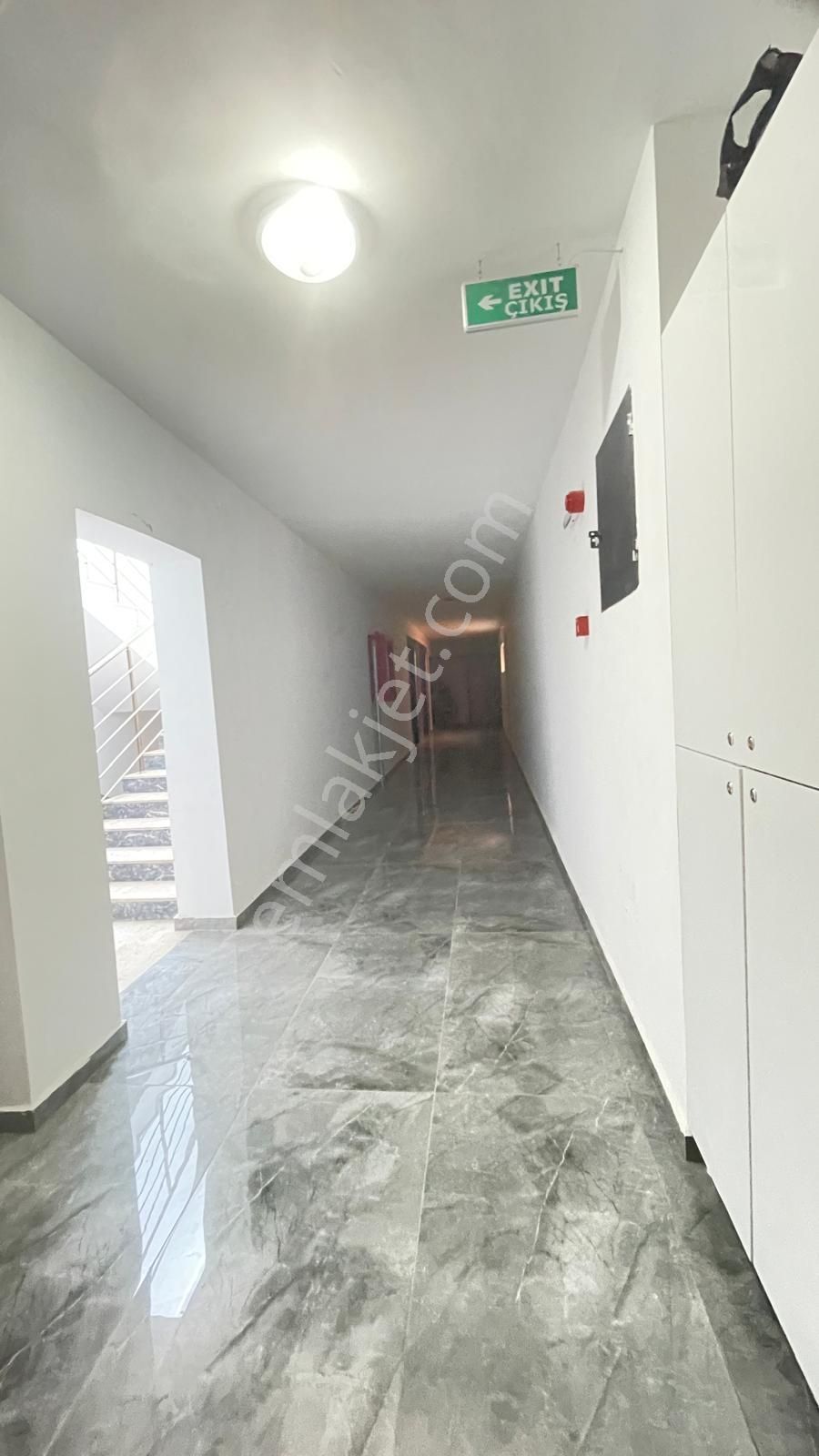 Pursaklar Saray Mehmet Zengin Emlak'tan Otoparklı 9.kat 3+1 Lüks Sitede Daire - Görsel 41