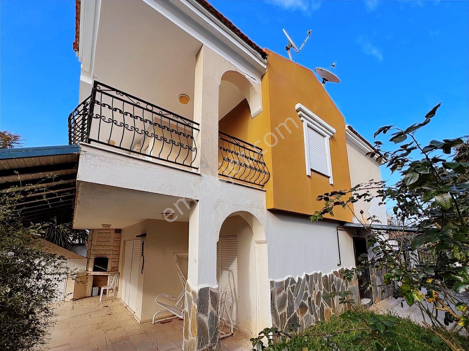 Urla Denizli' De Ortak Havuzlu 322 M2 Arsa Paylı Müstakil Villa - Görsel 34