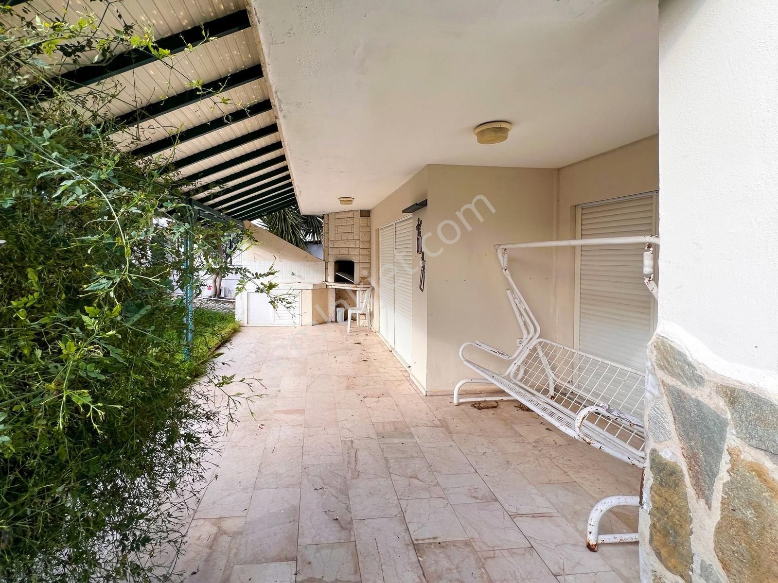 Urla Denizli' De Ortak Havuzlu 322 M2 Arsa Paylı Müstakil Villa - Görsel 7