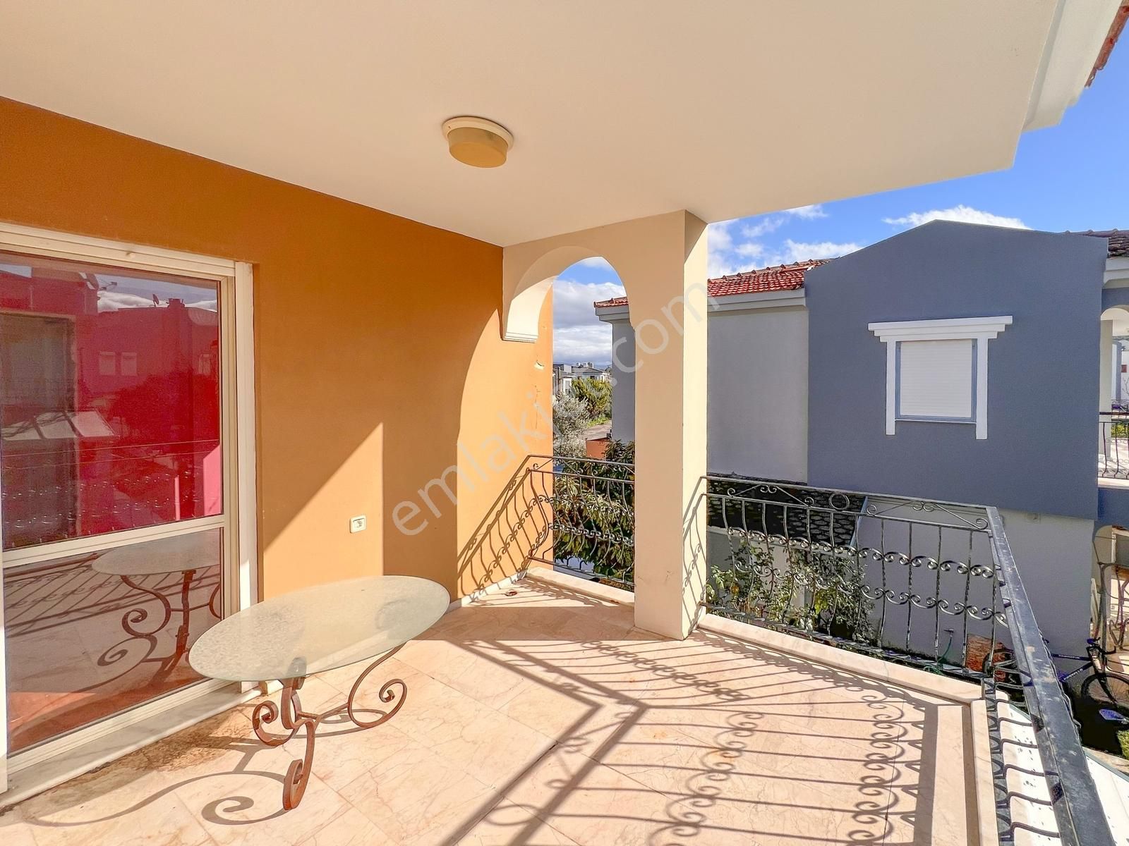 Urla Denizli' De Ortak Havuzlu 322 M2 Arsa Paylı Müstakil Villa - Görsel 35