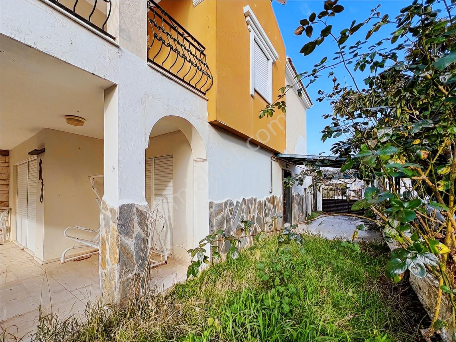 Urla Denizli' De Ortak Havuzlu 322 M2 Arsa Paylı Müstakil Villa - Görsel 24