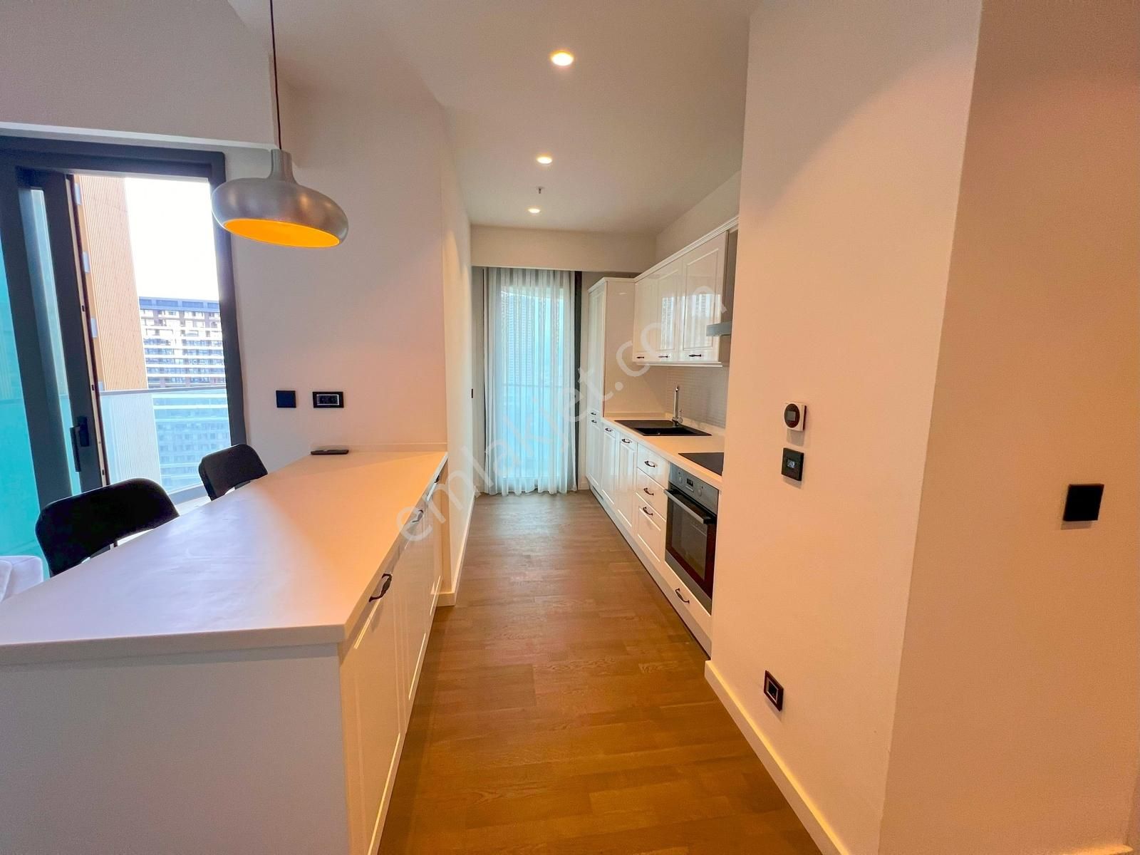 Folkart Vega'da Kısmi Deniz Manzaralı Eşyalı Balkonlu Rezidance - Görsel 3