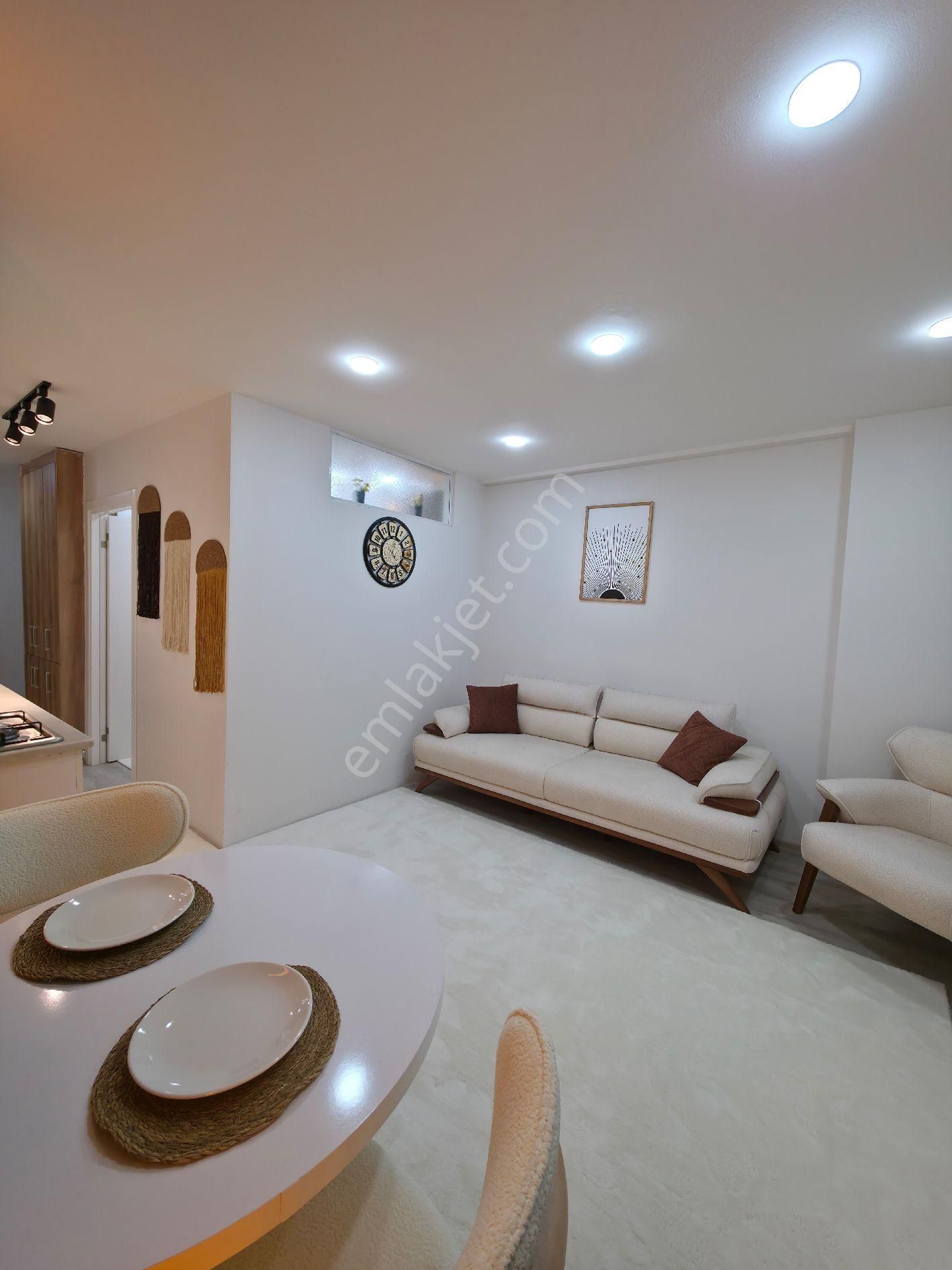 Sırakapılar Mahallesinde Lozan Cd Mevki Balkonlu Apart - Görsel 2