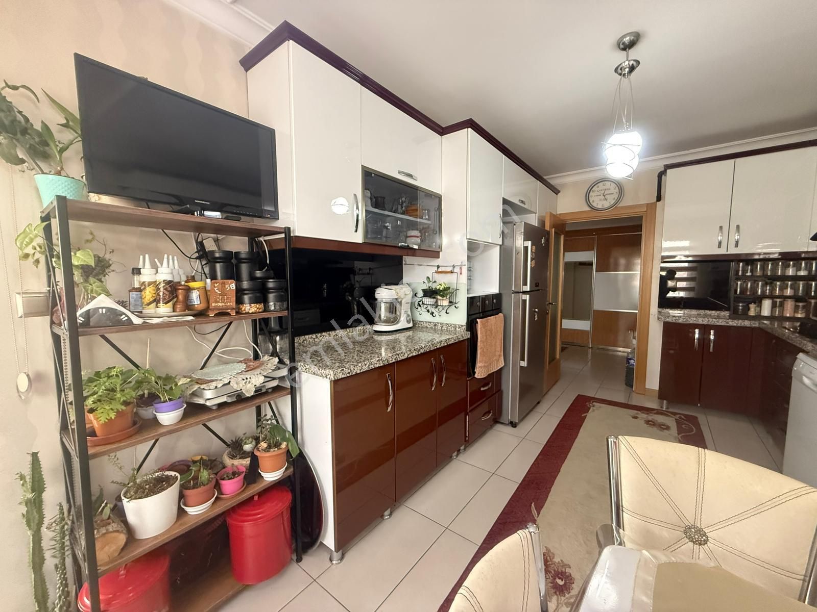 Pursaklar Mehmet Zengin Emlak'tan Otoparklı Çift Banyolu 1.kat 3+1 Lüks Sitede Daire - Görsel 4