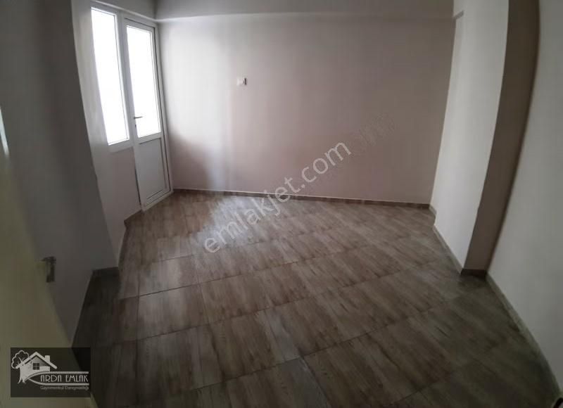 Ardadan Mersin Yenişehir Gazi Mahde Denize 2 Dk Mesafede Satılık - Görsel 2