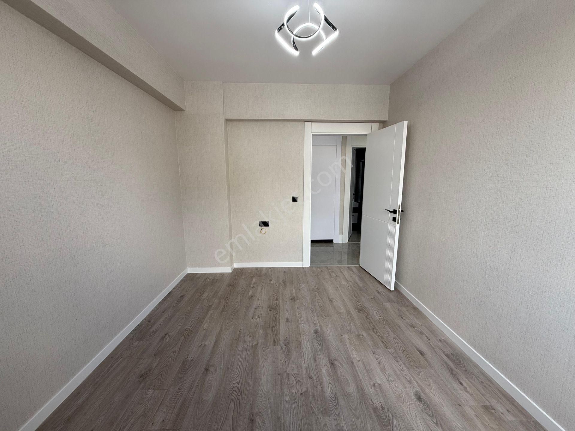 Pursaklar Mehmet Zengin Emlak'tan Teras Balkonlu Çift Banyolu 7.kat 4+1 Ultra Lüks Sitede - Görsel 16