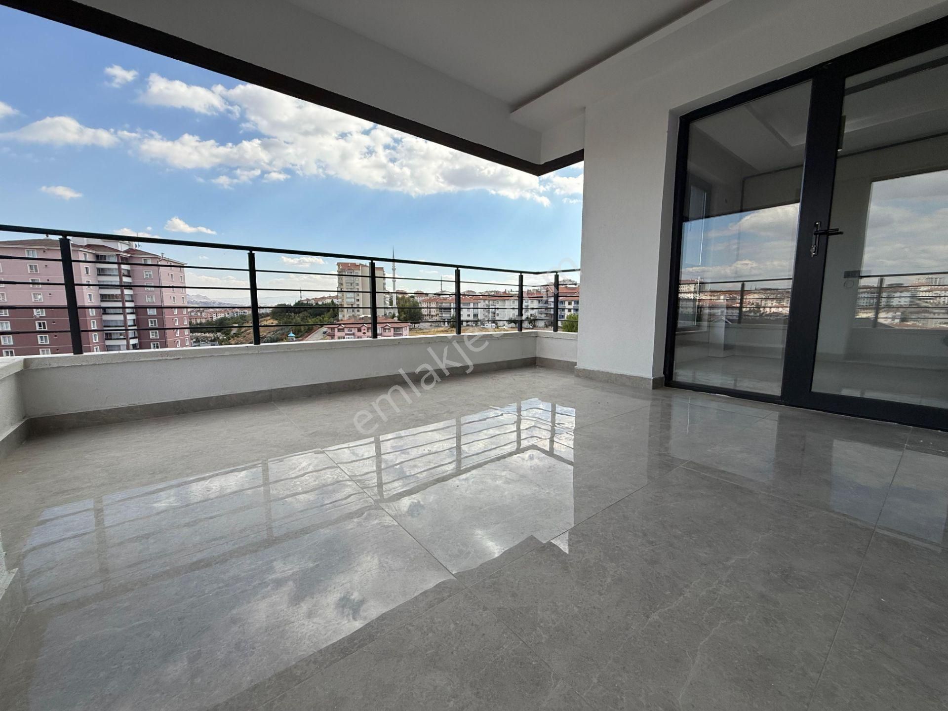 Pursaklar Mehmet Zengin Emlak'tan Teras Balkonlu Çift Banyolu 7.kat 4+1 Ultra Lüks Sitede - Görsel 36