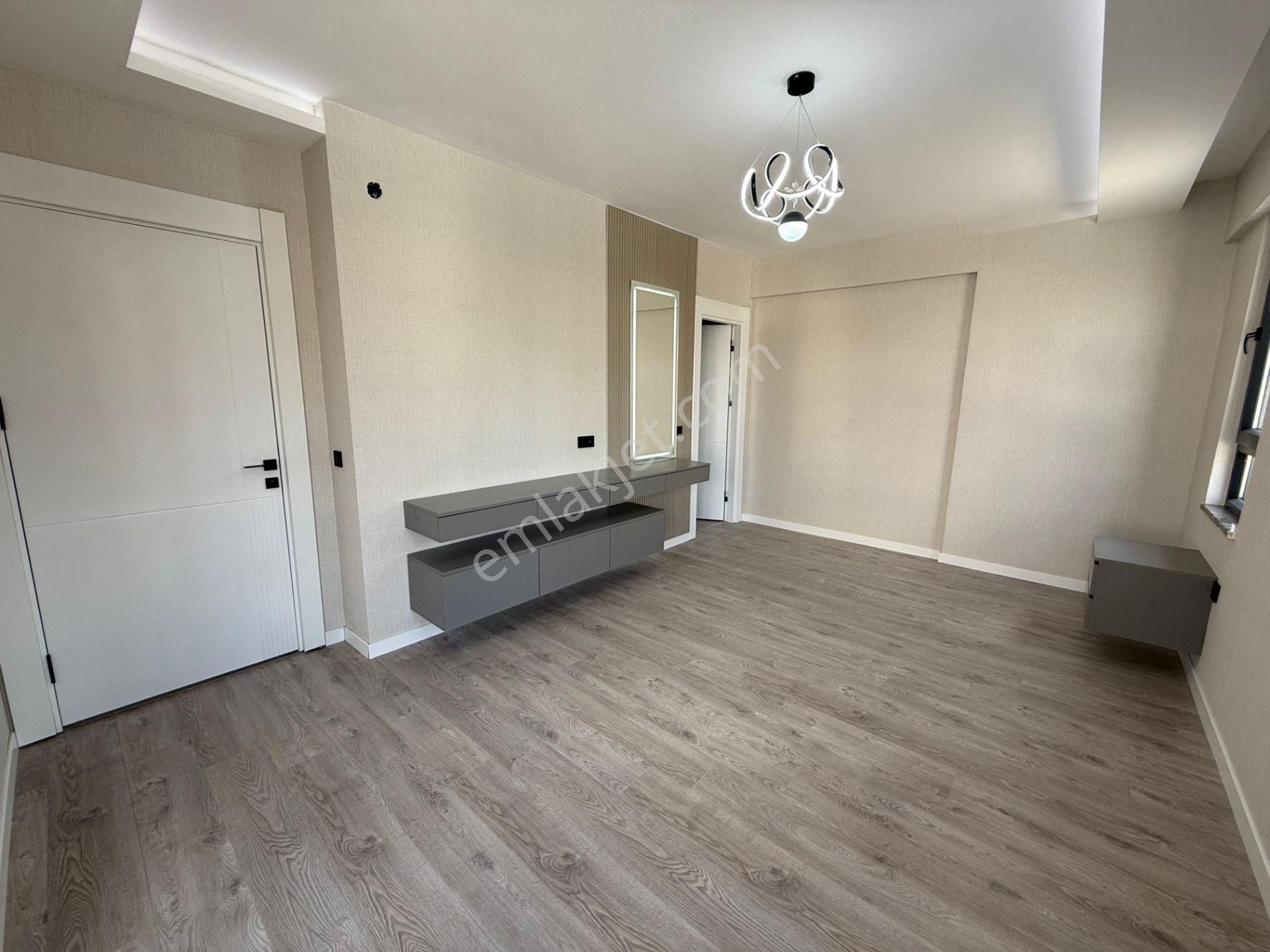 Pursaklar Mehmet Zengin Emlak'tan Teras Balkonlu Çift Banyolu 7.kat 4+1 Ultra Lüks Sitede - Görsel 31