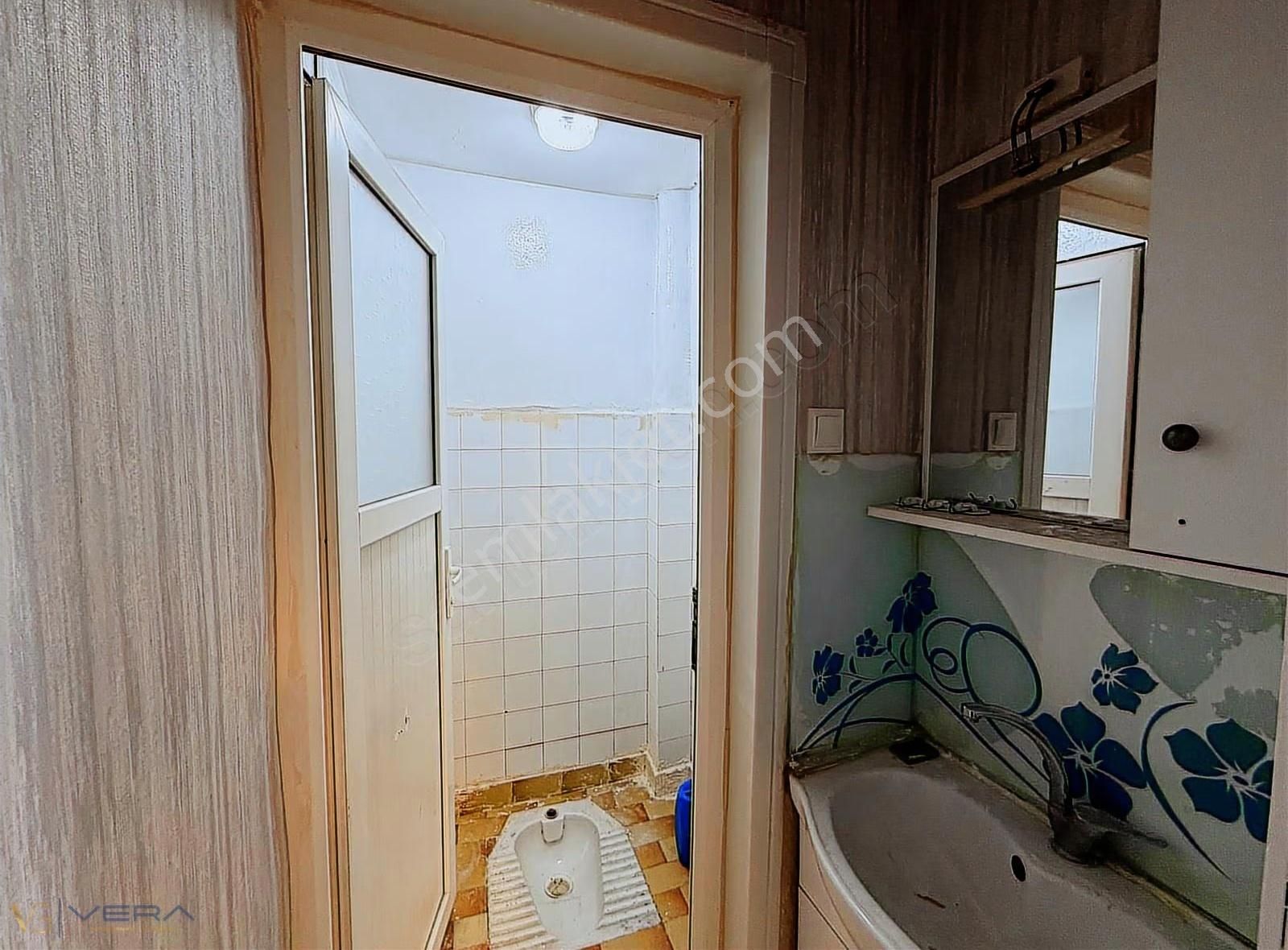 İstiklal Mahallesinde Tek Katlı Bahçeli Garajlı 2+1 Müstakil Ev - Görsel 23