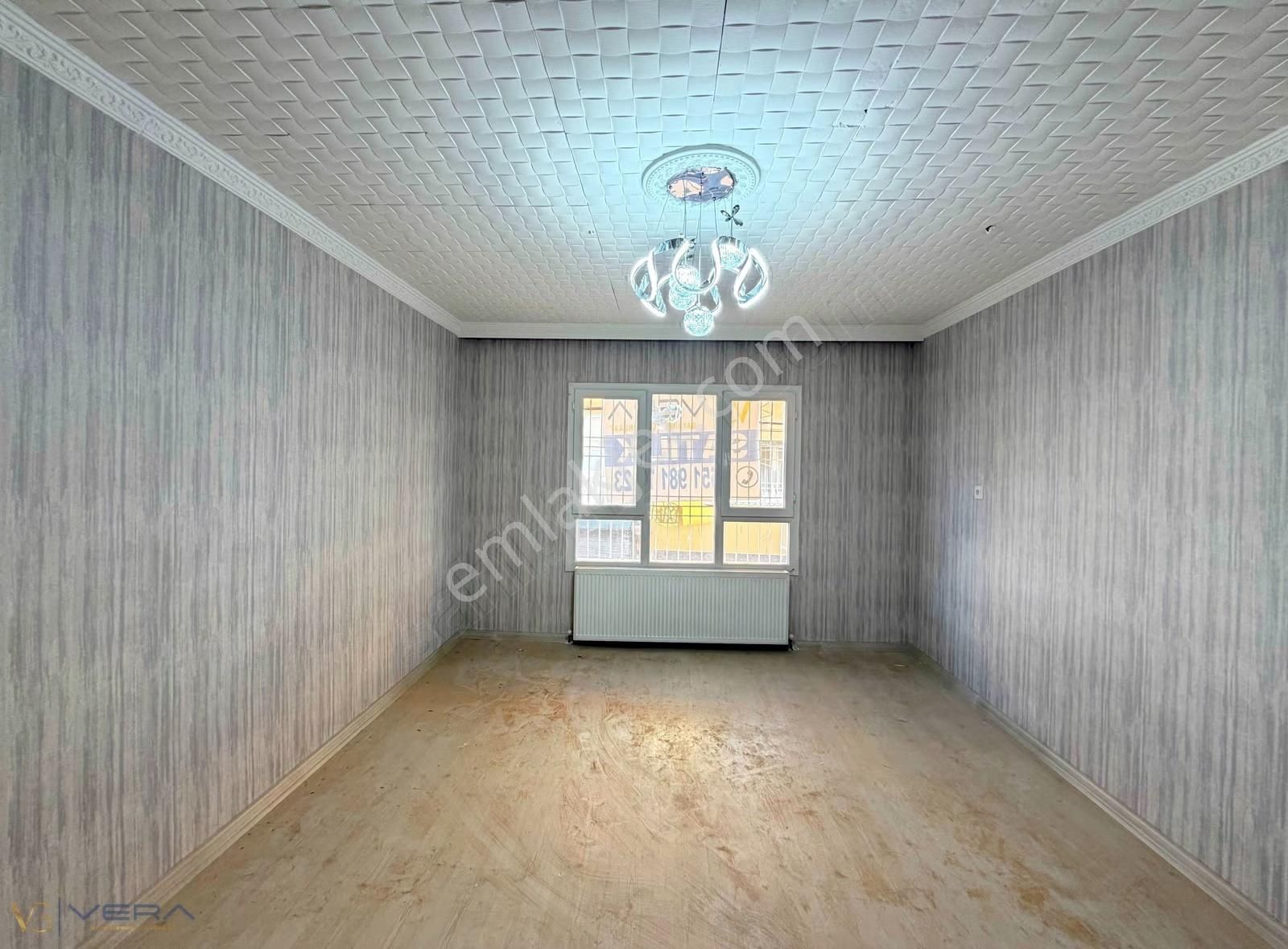 İstiklal Mahallesinde Tek Katlı Bahçeli Garajlı 2+1 Müstakil Ev - Görsel 18