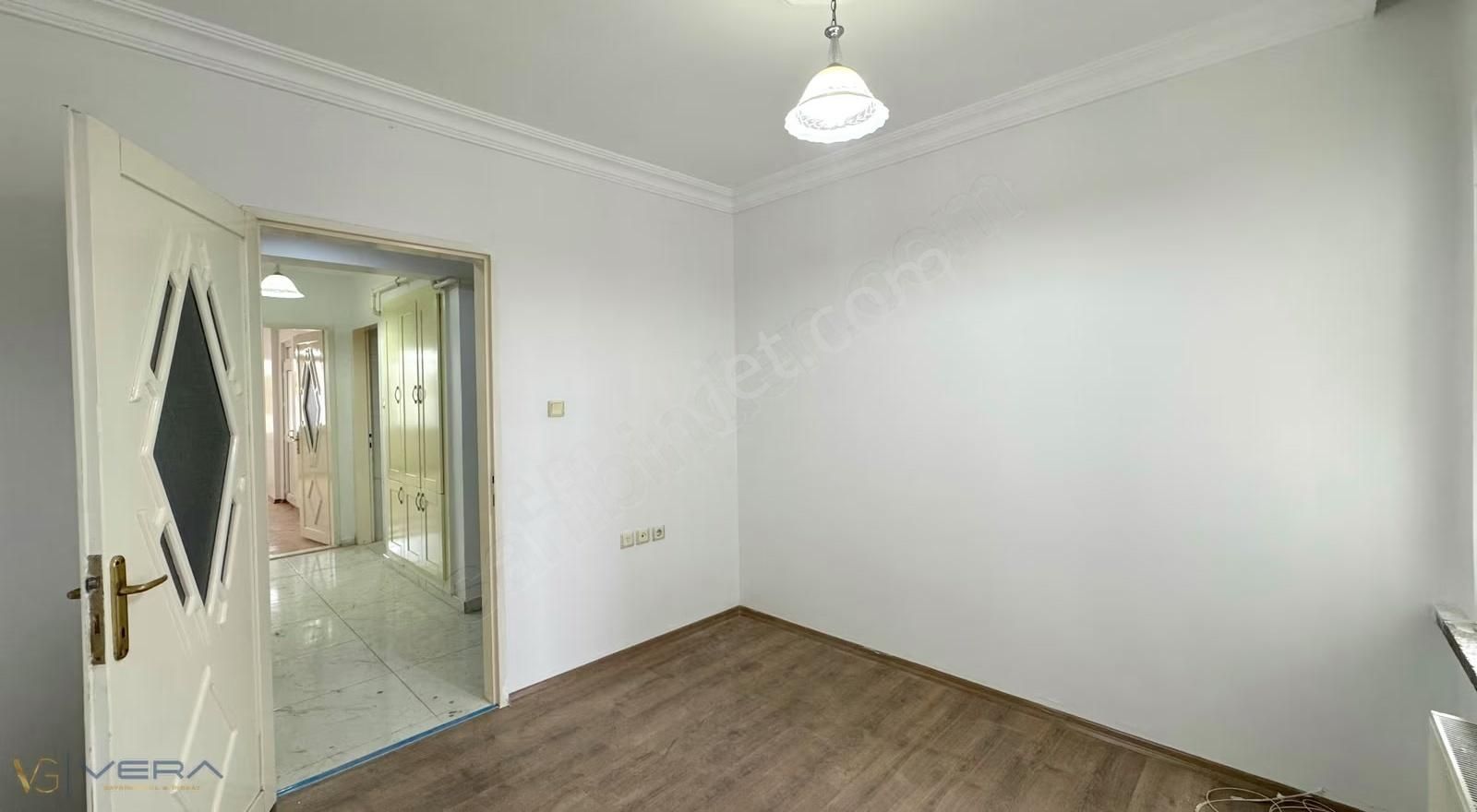 Güneykentte Geniş Metrekareli 3+1 Satılık Daire - Görsel 6