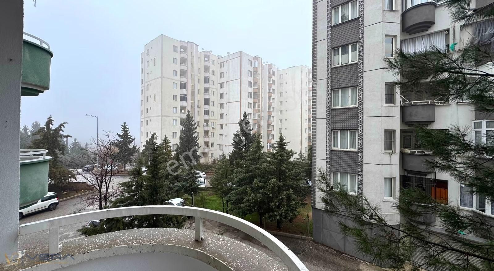 Güneykentte Geniş Metrekareli 3+1 Satılık Daire - Görsel 19