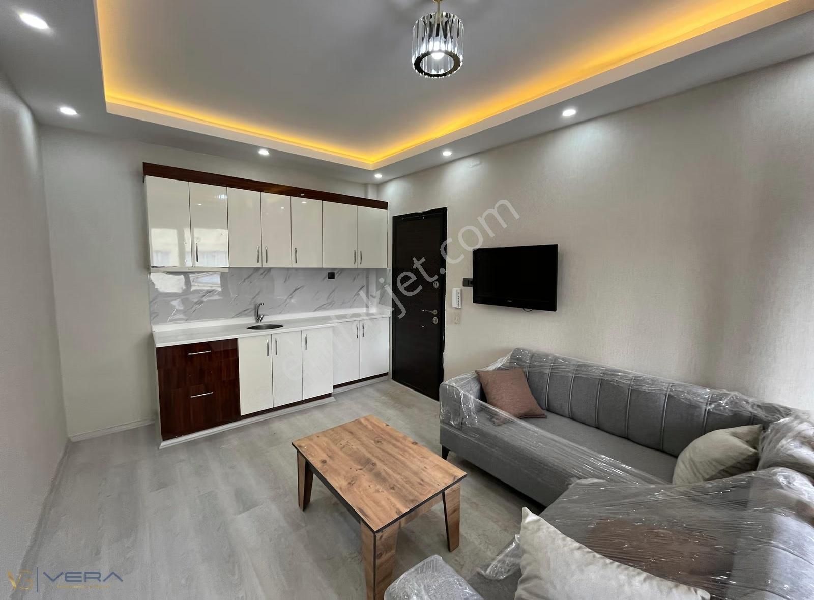 Kavaklıkta Merkezi Konumda, Eşyalı Geniş 1+0 Satılık Daire - Görsel 2