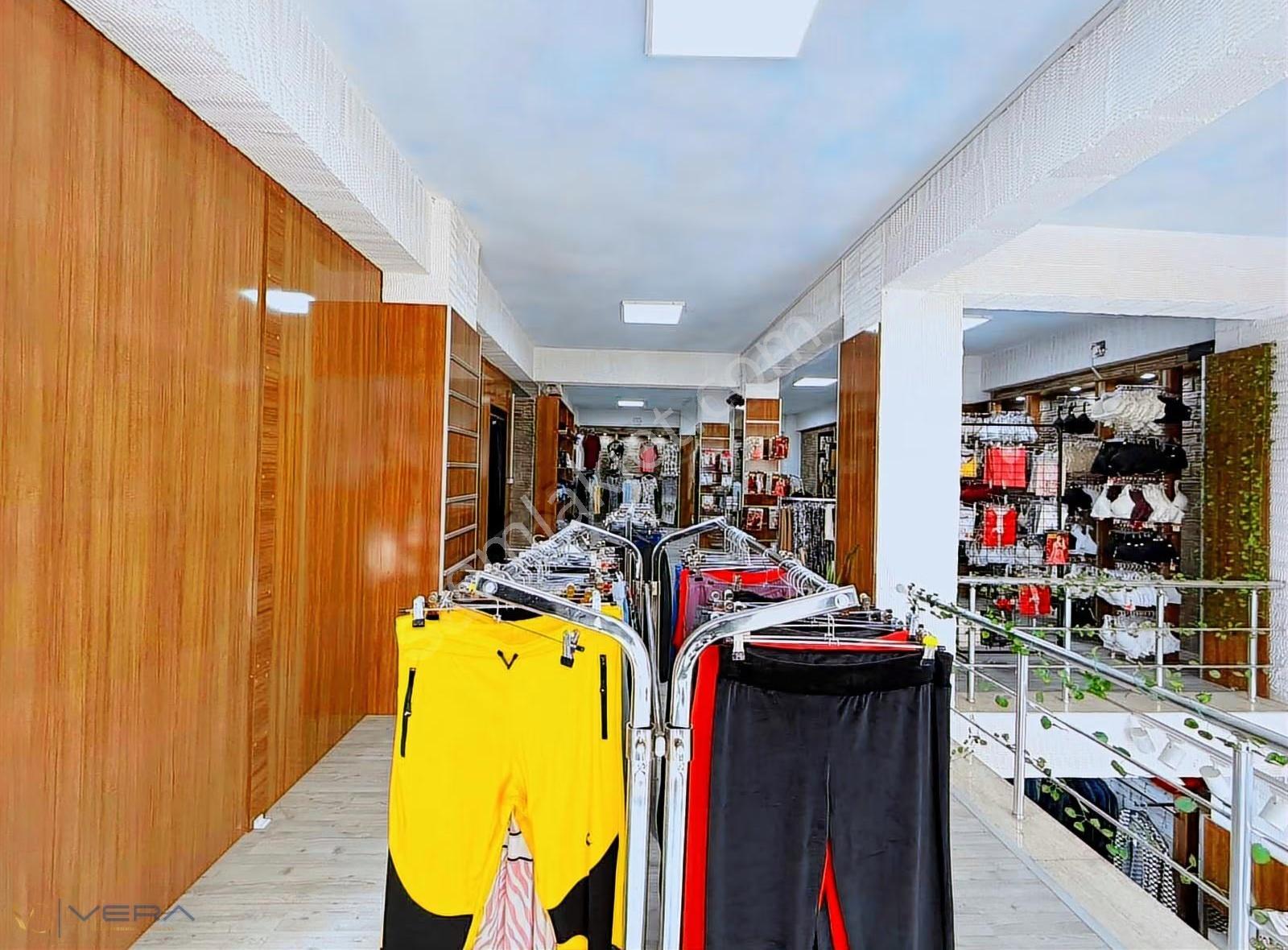 Clio Parasına Kurulu Düzen Devren Satılık 2 Katlı Giyim Mağazası - Görsel 10