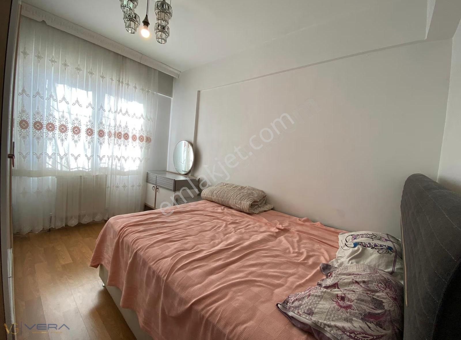 Vera Gayrimenkul'den Satılık Bakımlı 2+1 Ara Kat Fırsat Daire - Görsel 13