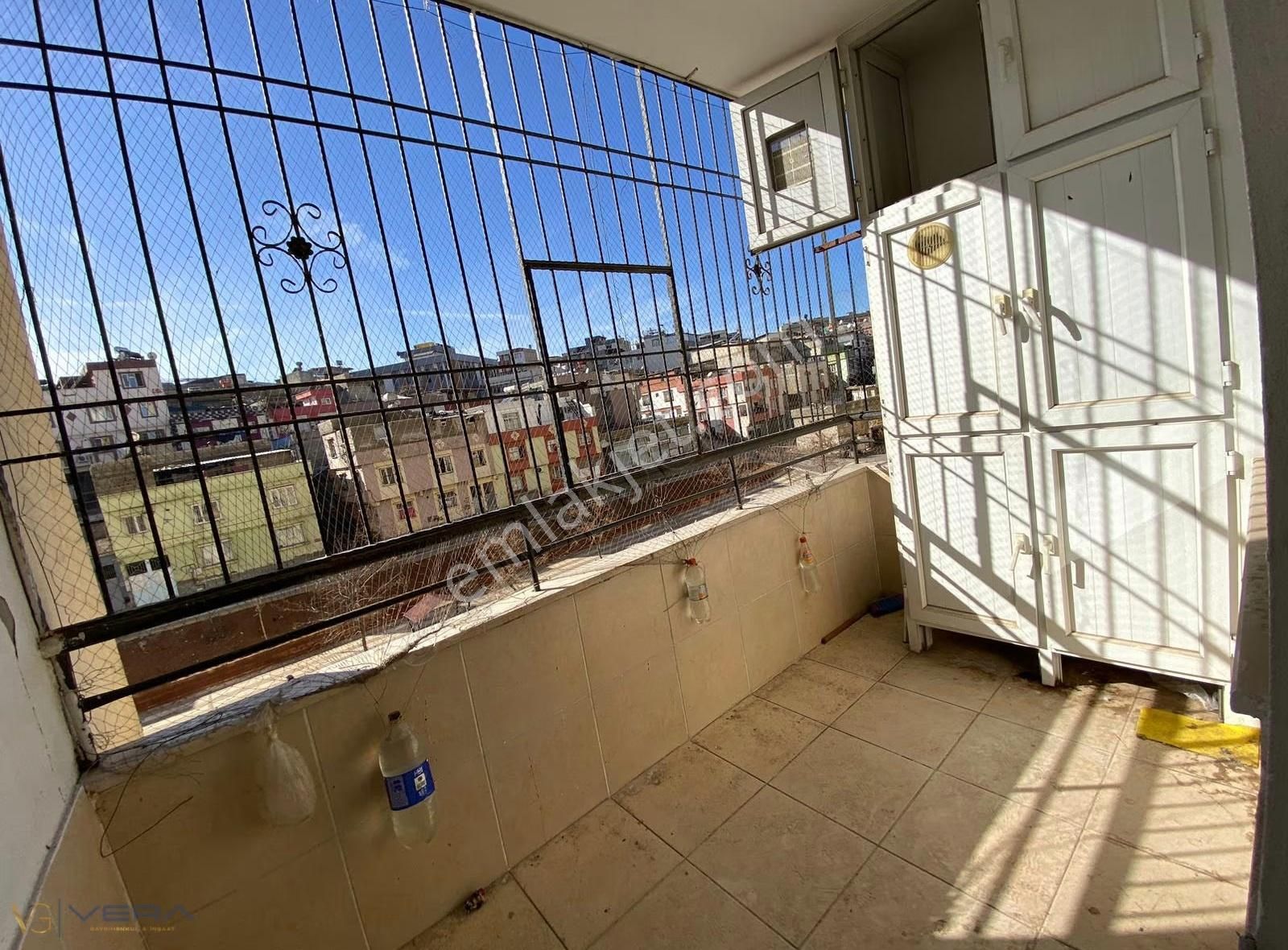 Vera Gayrimenkul'den Satılık Bakımlı 2+1 Ara Kat Fırsat Daire - Görsel 8