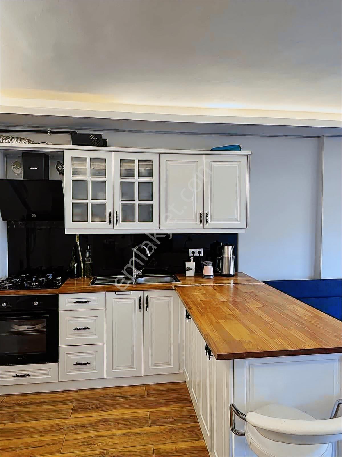 En Geniş Ve En Kaliteli Eşyalı 1+1 Pelitköy Tramwaya Cephe - Görsel 4