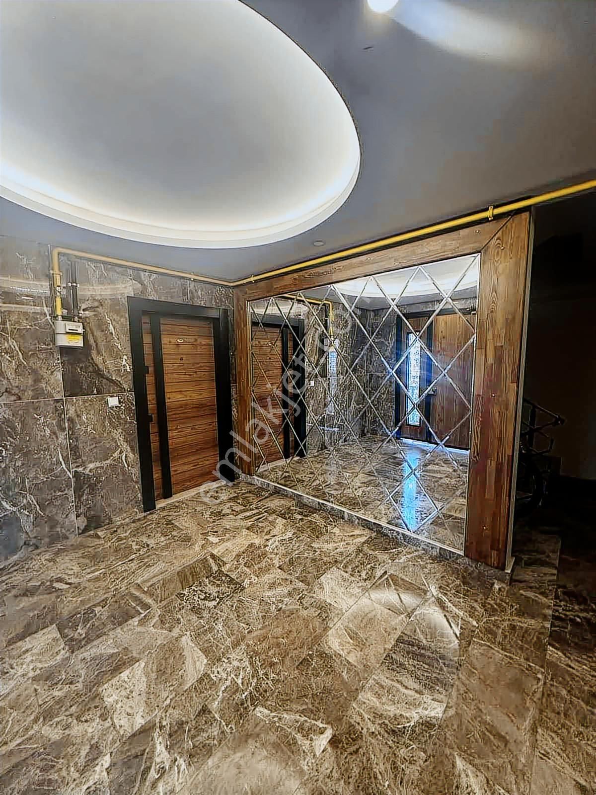 En Geniş Ve En Kaliteli Eşyalı 1+1 Pelitköy Tramwaya Cephe - Görsel 11