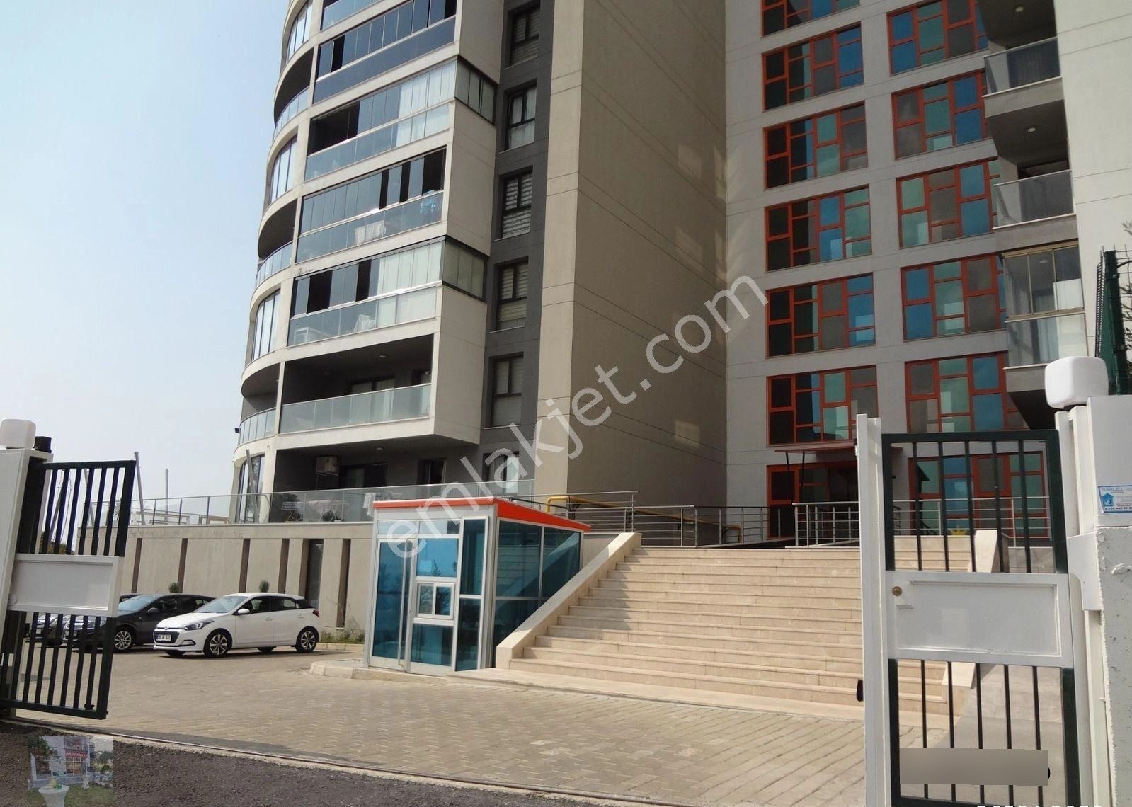 Bayraklı Körfez Mah. Velana Evlerde Kiralık 2+1 Daire Kanıt Emlak - Görsel 15