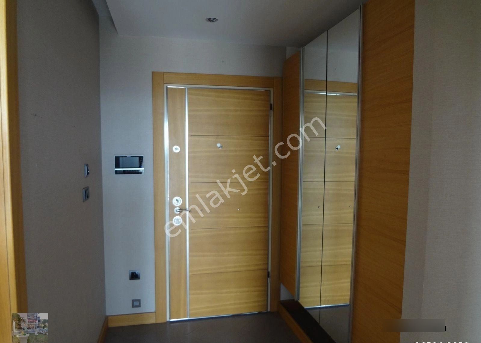 Bayraklı Körfez Mah. Velana Evlerde Kiralık 2+1 Daire Kanıt Emlak - Görsel 24