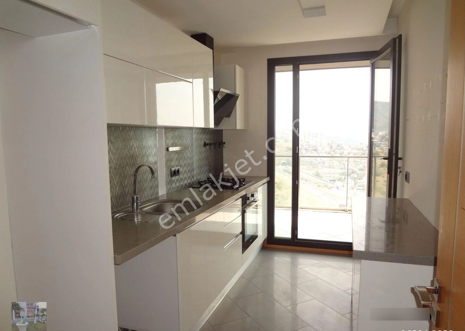 Bayraklı Körfez Mah. Velana Evlerde Kiralık 2+1 Daire Kanıt Emlak - Görsel 25