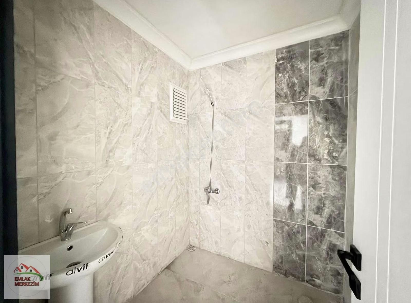 Emlak Merkezim'den Osman Gazi O.okulu Dibi 3+1 Sıfır Düz Giriş - Görsel 24