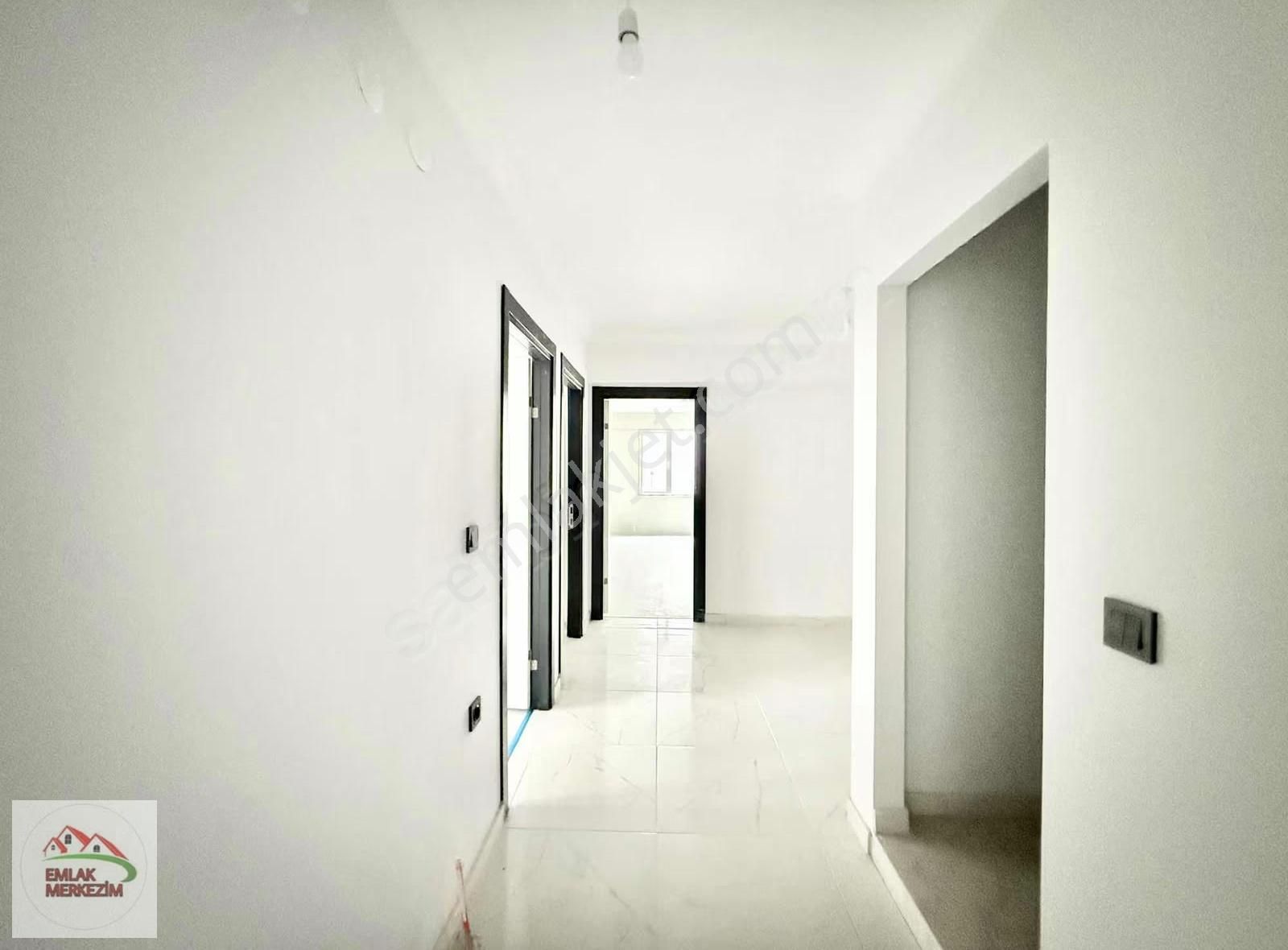 Emlak Merkezim'den Osman Gazi O.okulu Dibi 3+1 Sıfır Düz Giriş