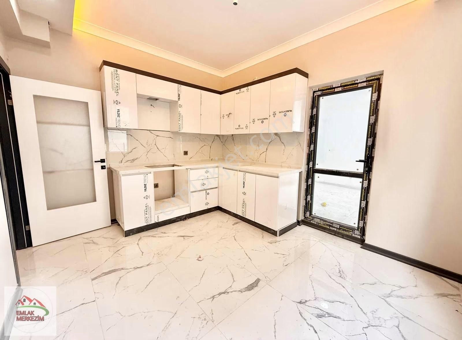 Emlak Merkezim'den F.çelikte Migros Market Karşısı2+1 Sıfır Lüx!