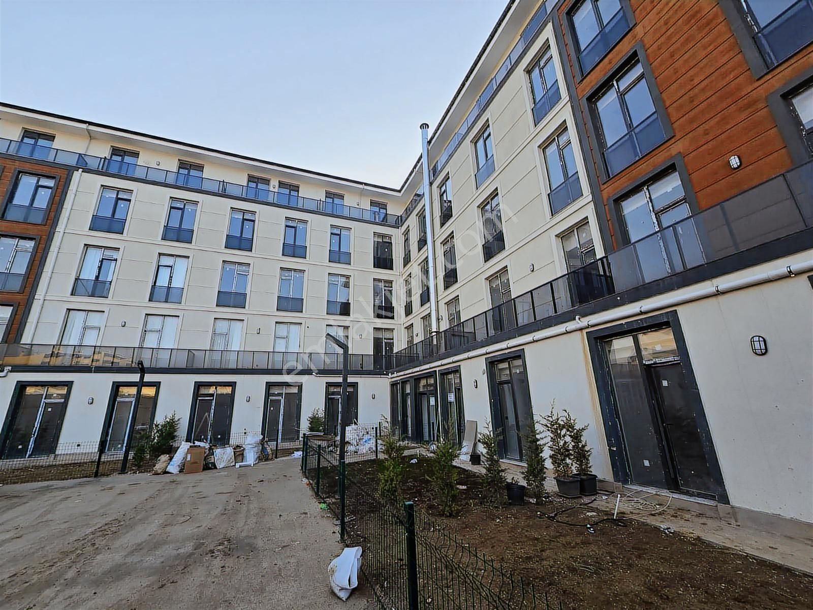 Acil!bağlıca'da Fırsat Yatırım , Oturuma Hazır Satılık 2+1 Daire - Görsel 2